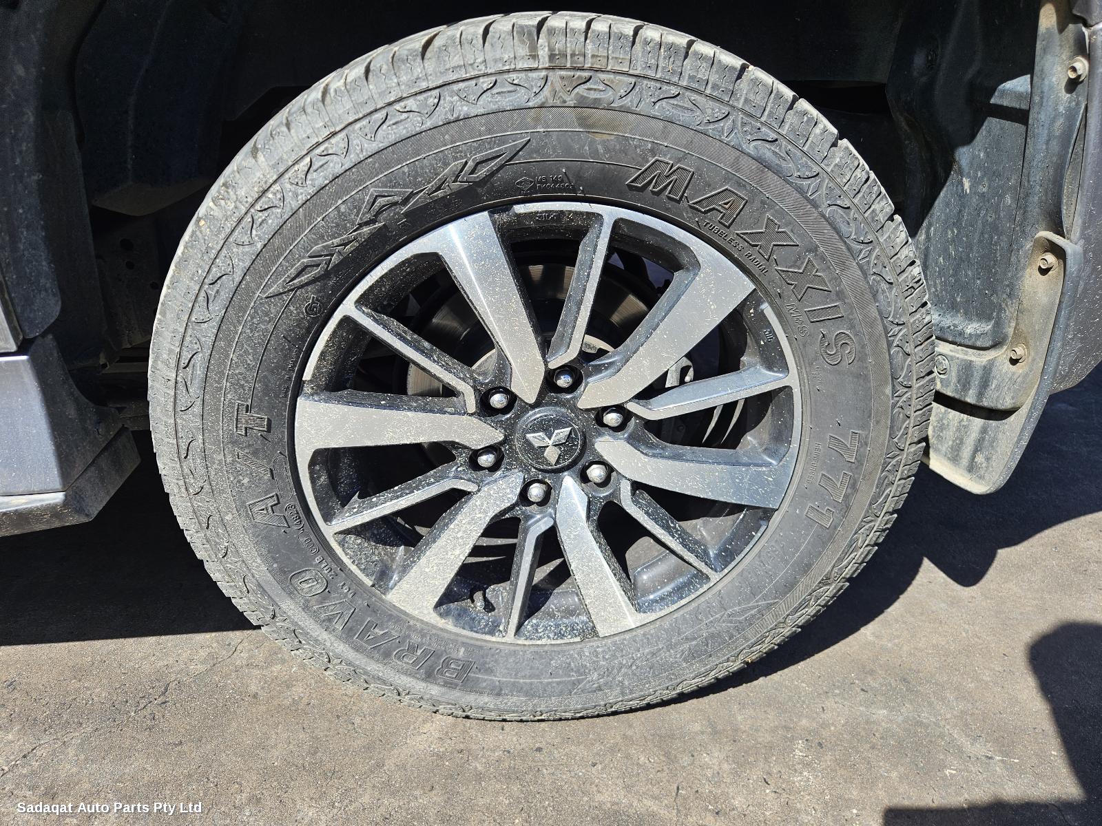 Mitsubishi Pajero Right Door Mirror