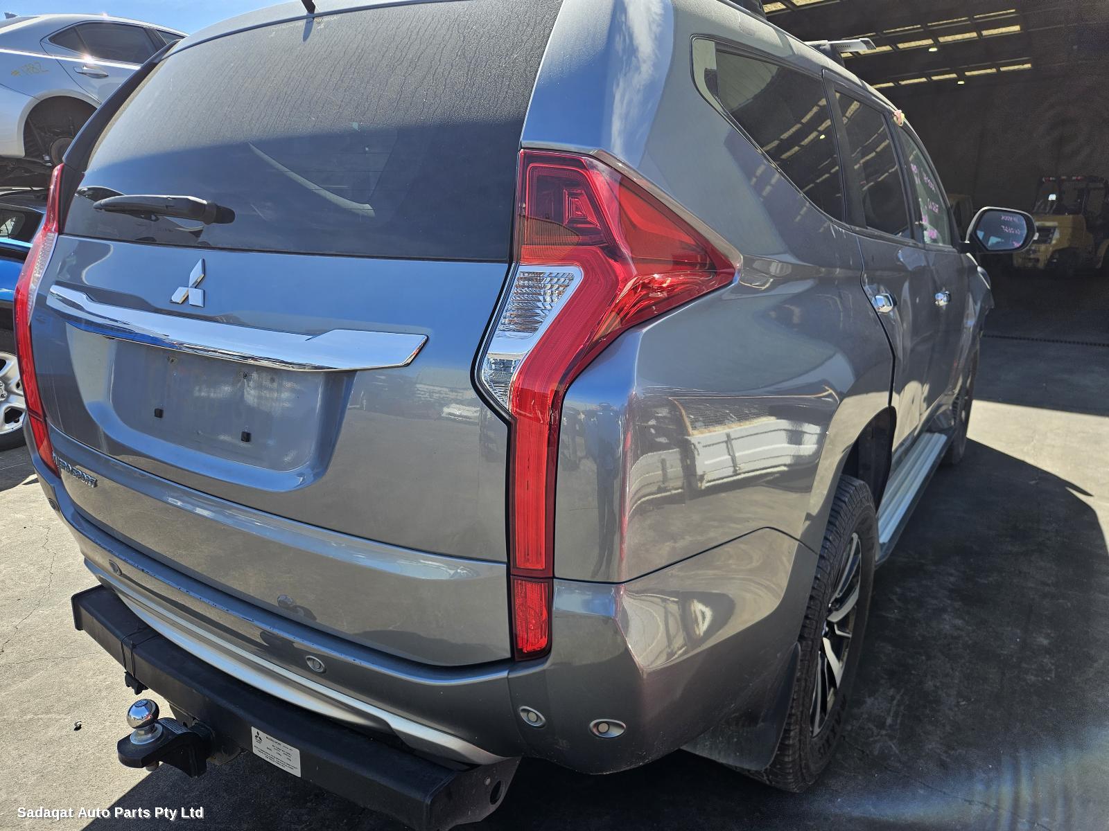 Mitsubishi Pajero Right Door Mirror