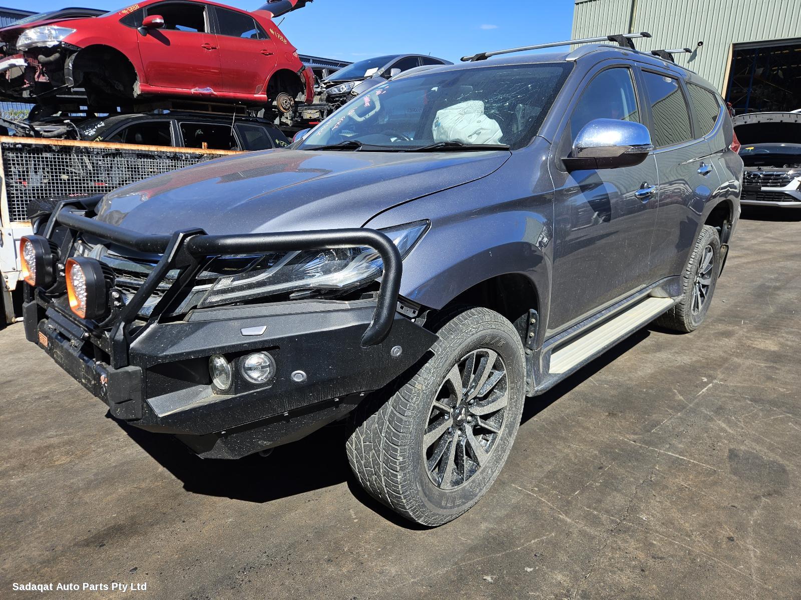 Mitsubishi Pajero Right Door Mirror