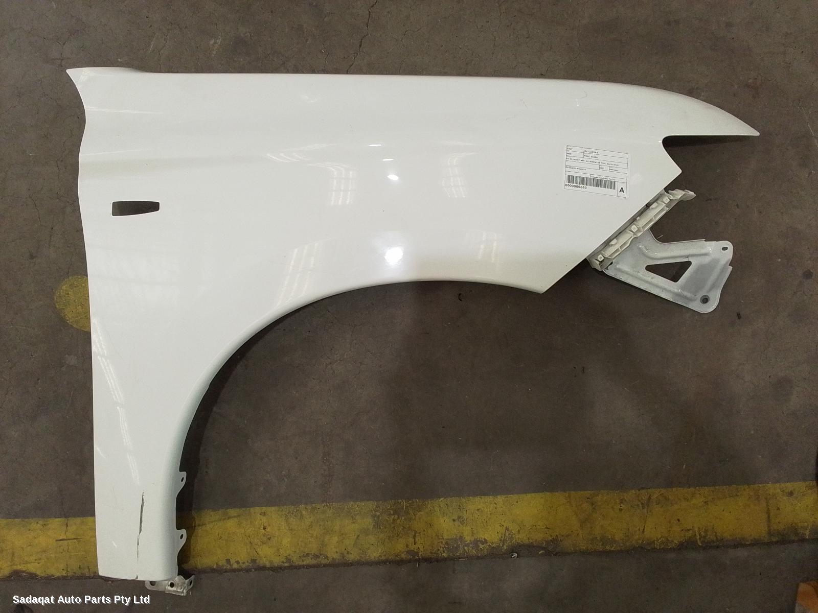 Mitsubishi Outlander Right Guard