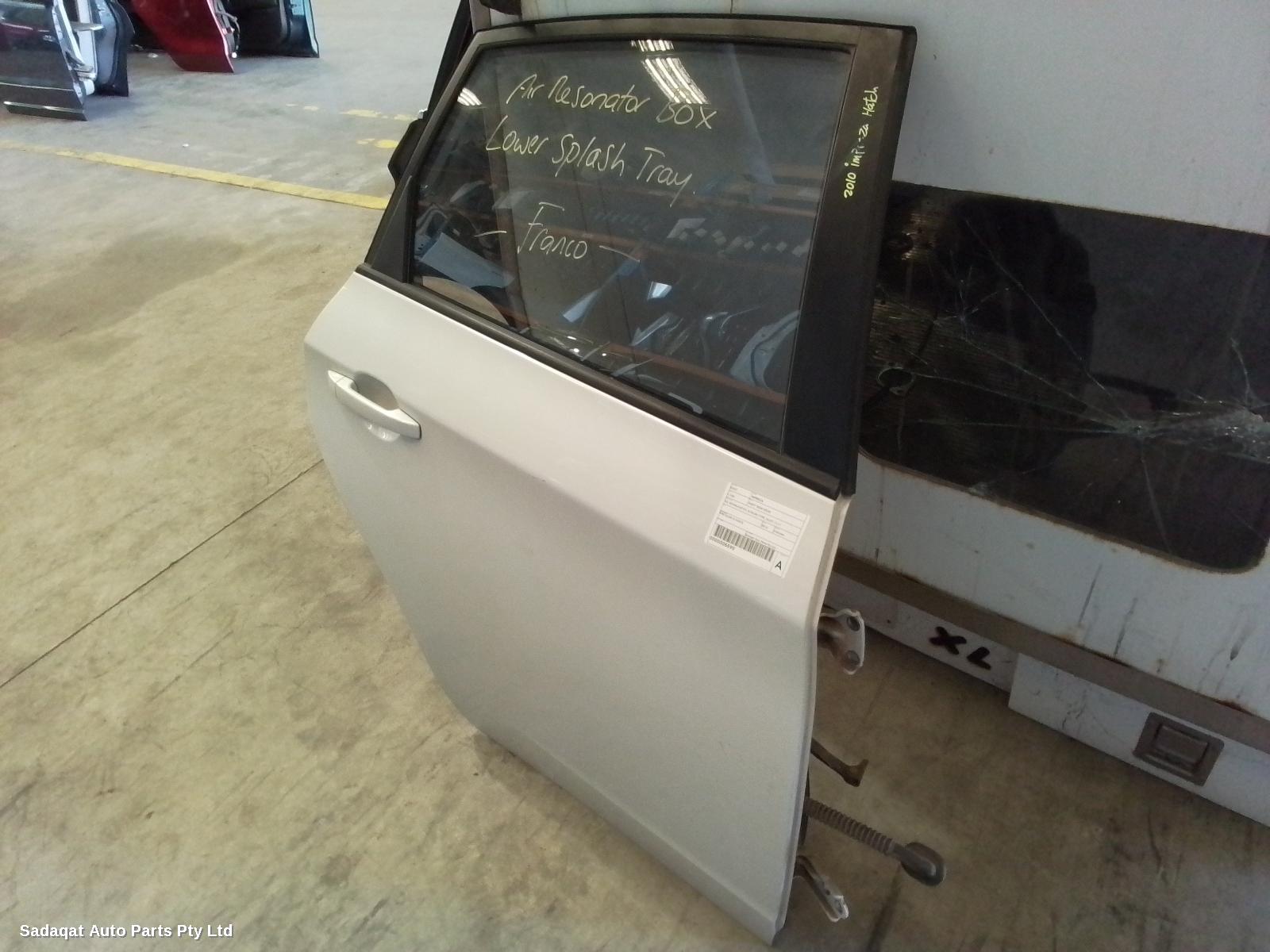 Subaru Impreza Right_rear_door_sliding