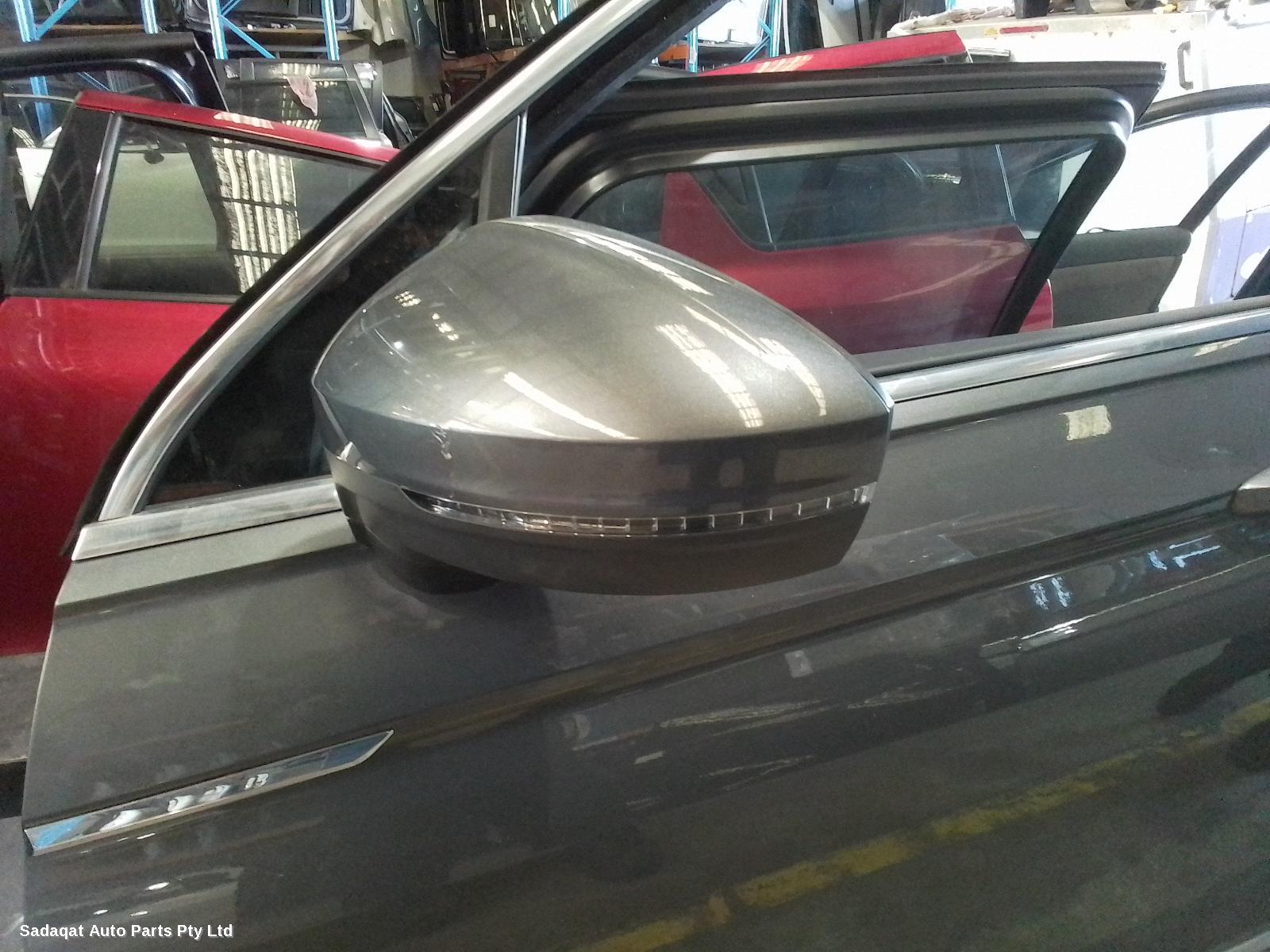Volkswagen Tiguan Left Door Mirror