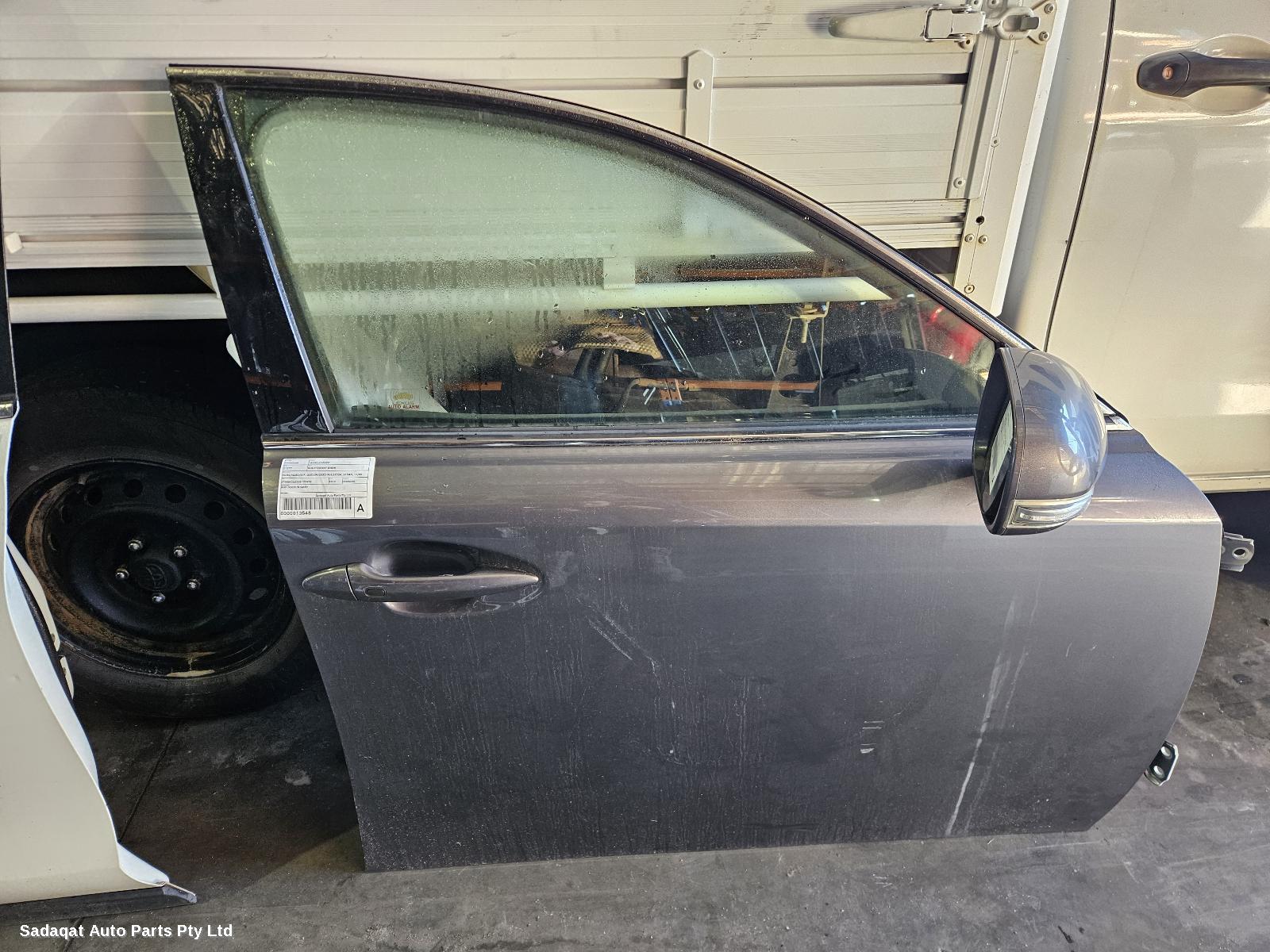 Lexus Is250/is250c Right Front Door