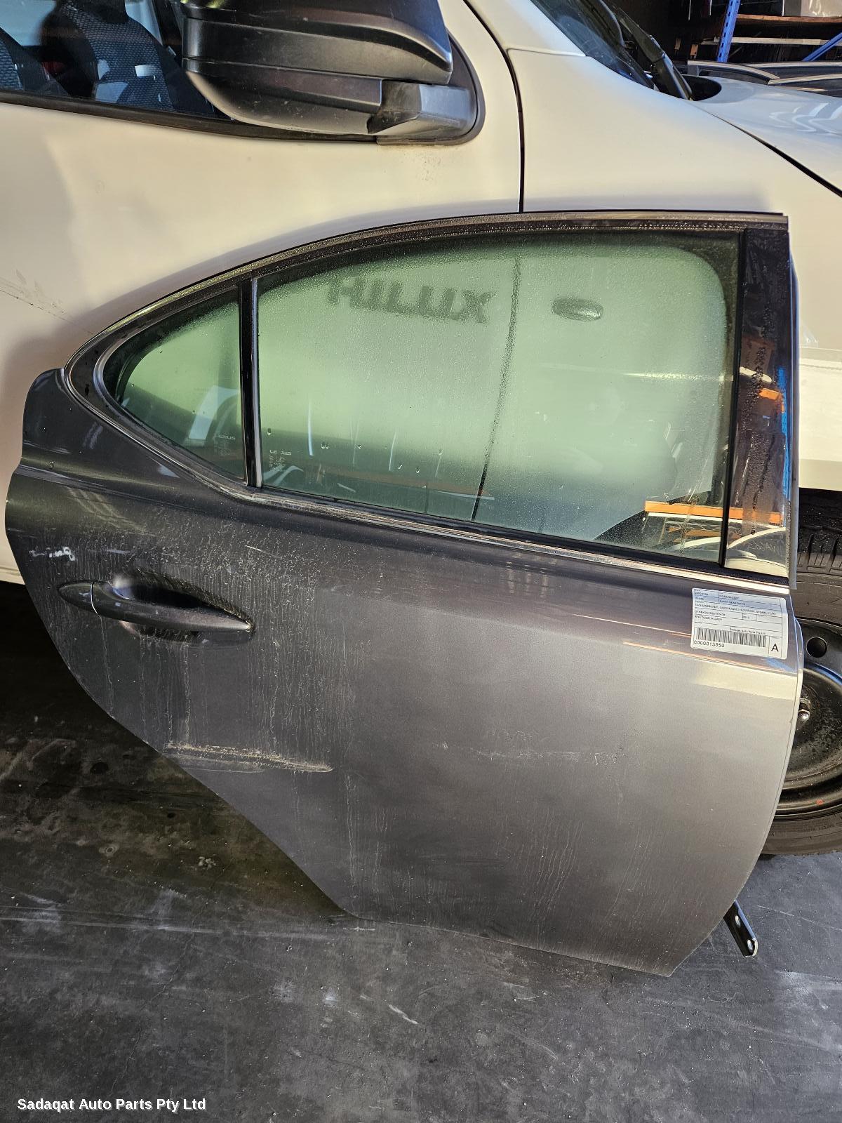 Lexus Is250/is250c Right_rear_door_sliding