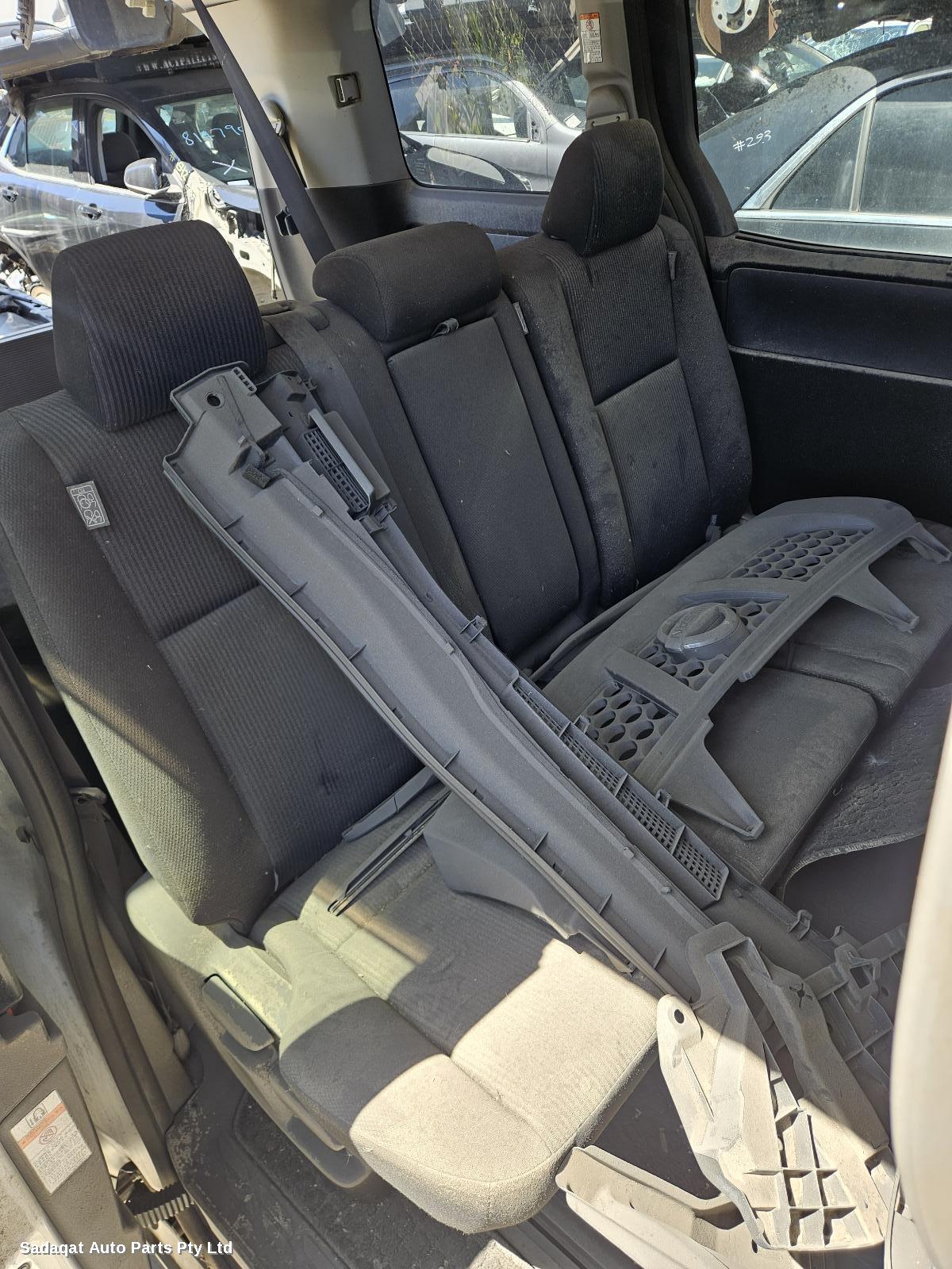 Toyota Noah (import) Right Rear Hub Assembly