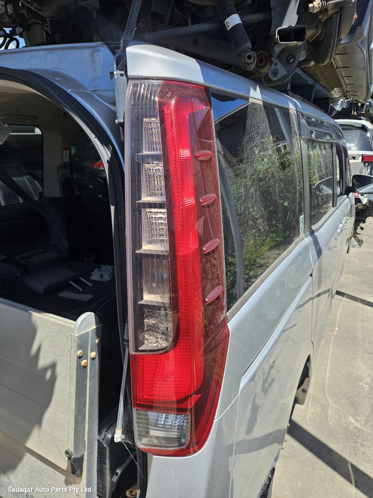 Toyota Noah (import) Right Rear Hub Assembly