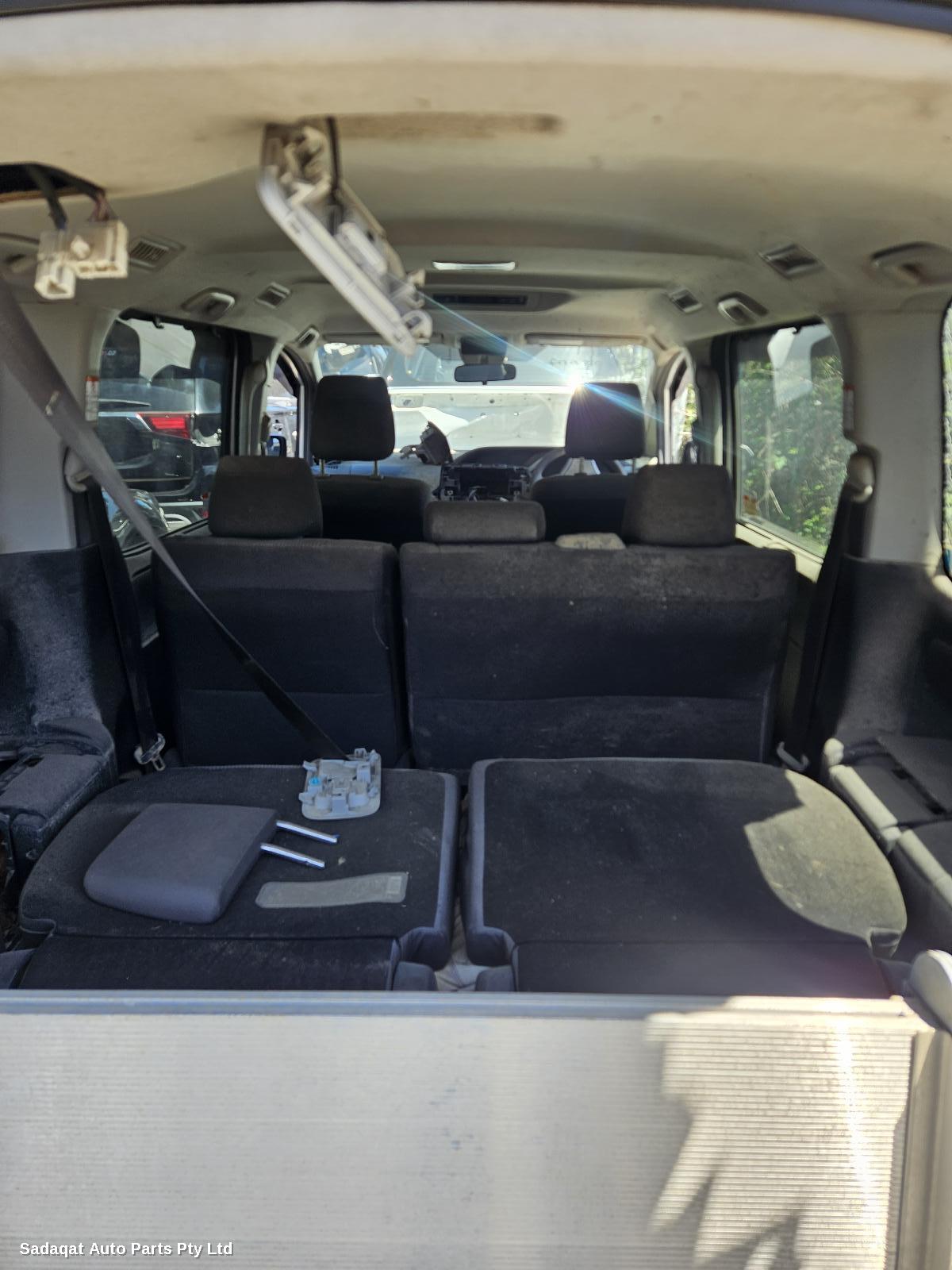 Toyota Noah (import) Right Rear Hub Assembly