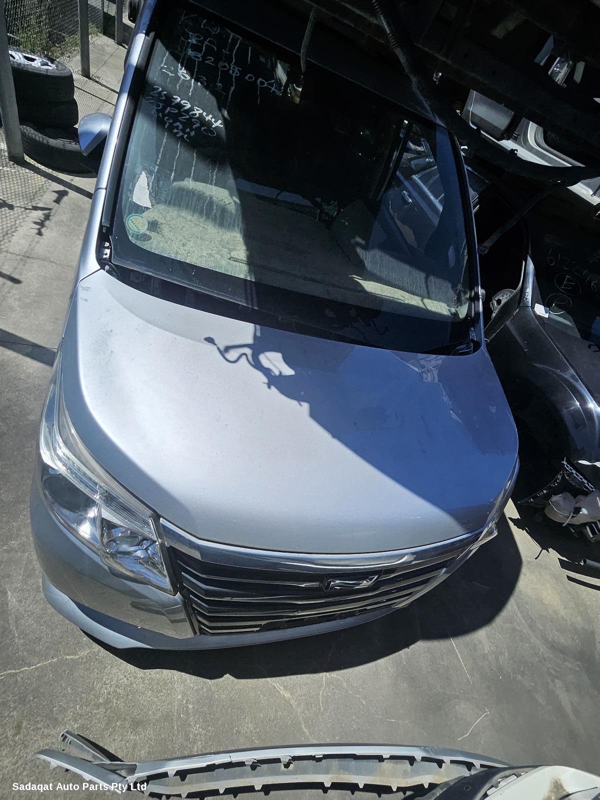 Toyota Noah (import) Right Rear Hub Assembly