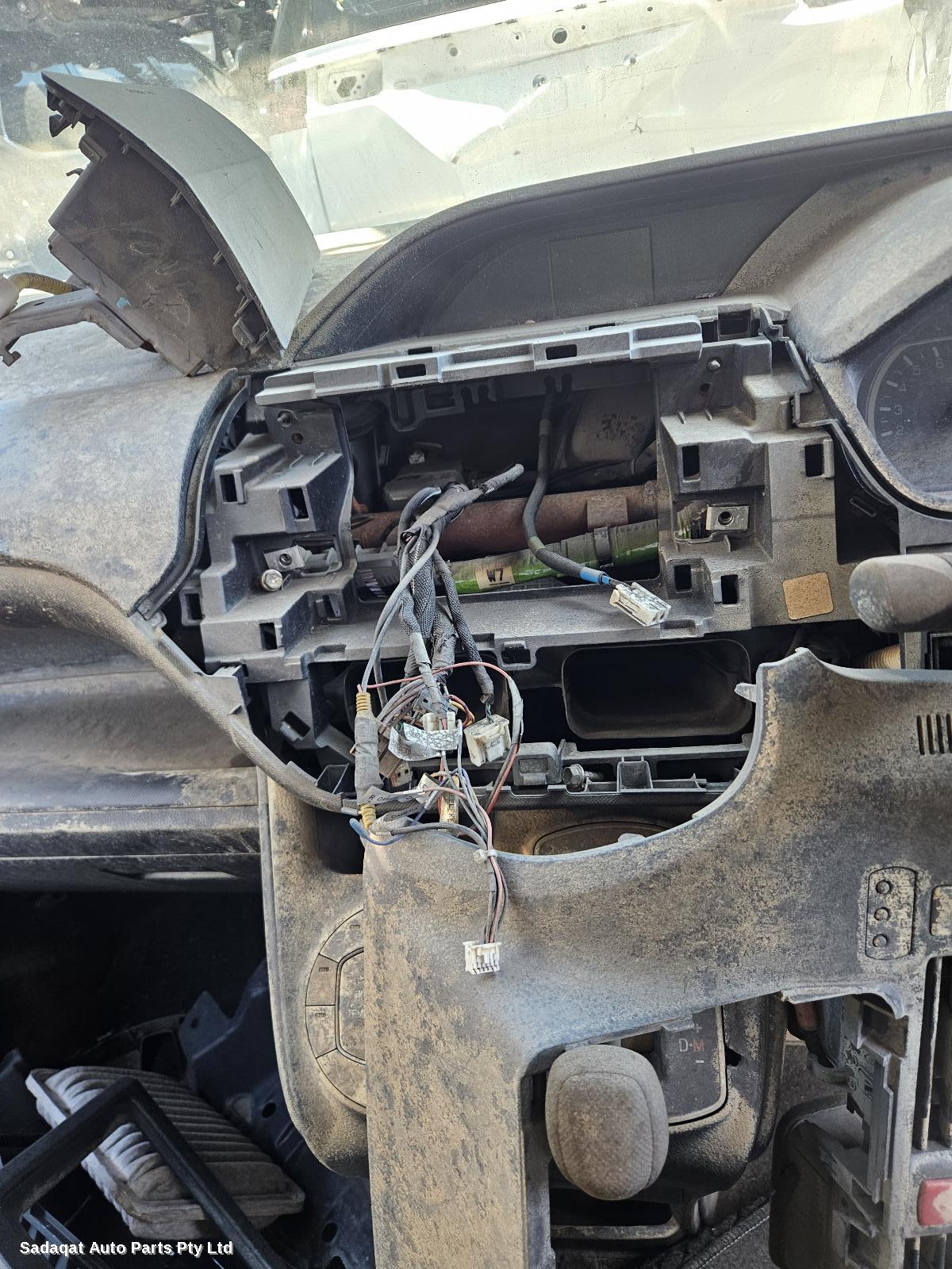 Toyota Noah (import) Right Rear Hub Assembly