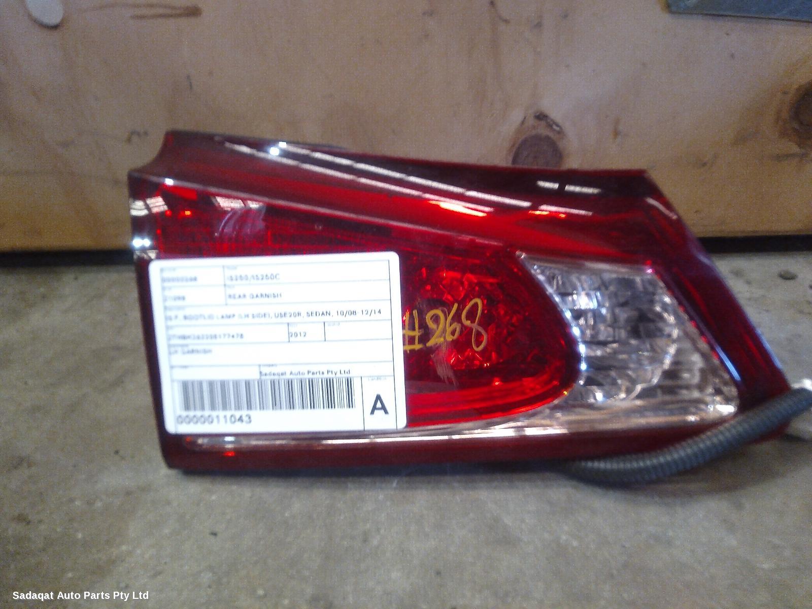 Lexus Is250/is250c Rear Garnish