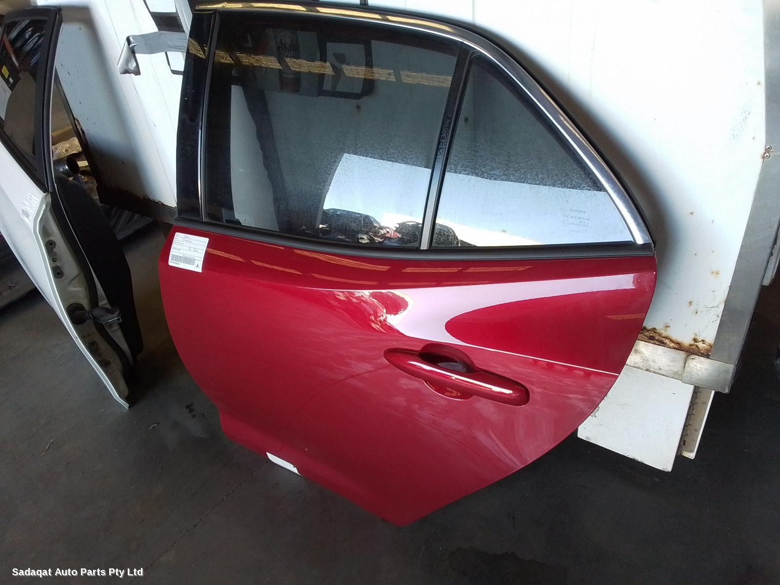 Toyota Corolla Left Rear Door/sliding