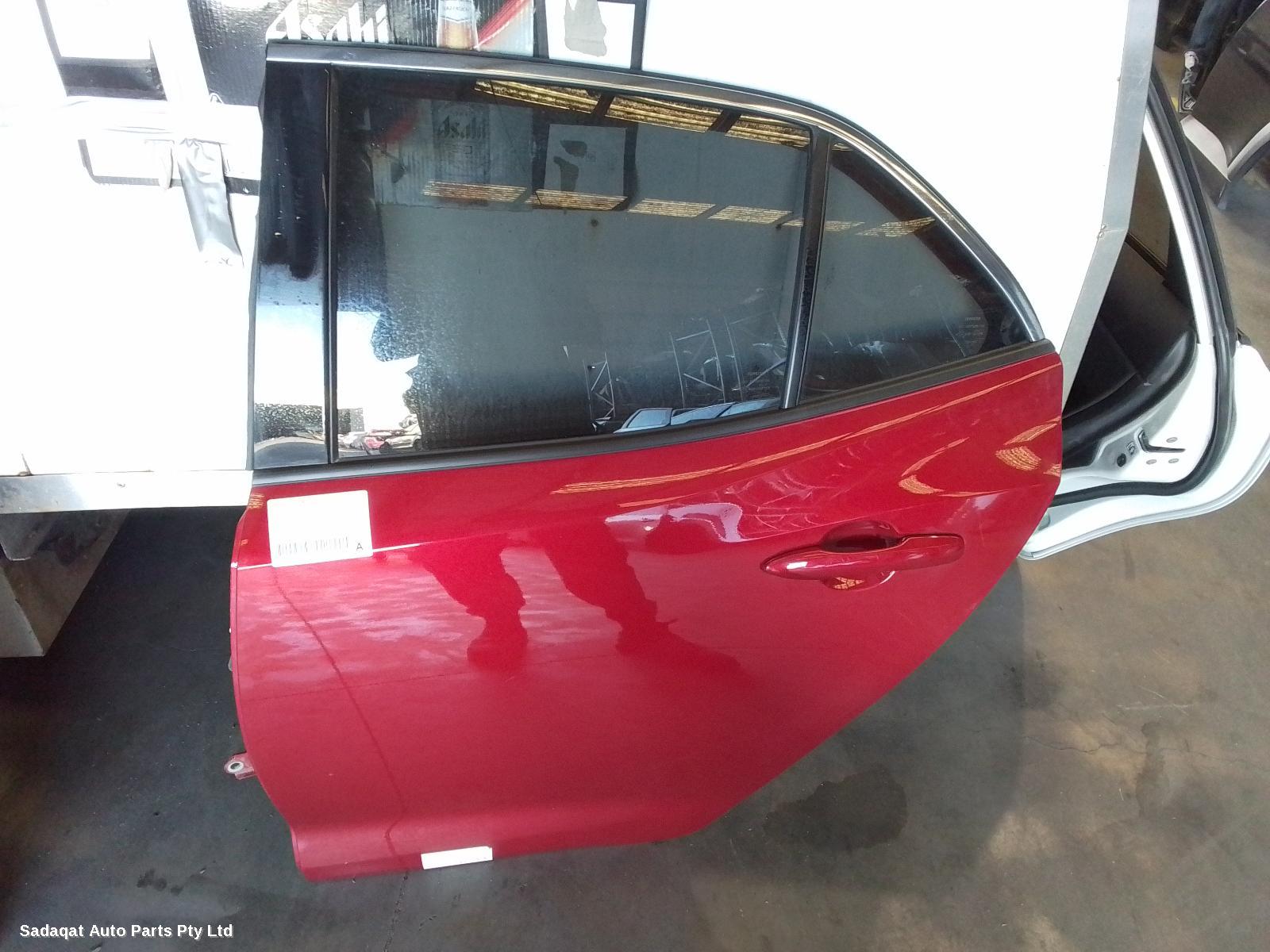Toyota Corolla Left Rear Door/sliding
