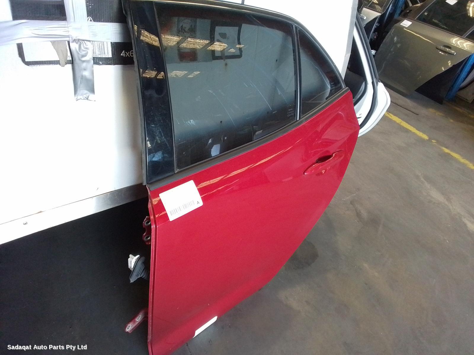 Toyota Corolla Left Rear Door/sliding