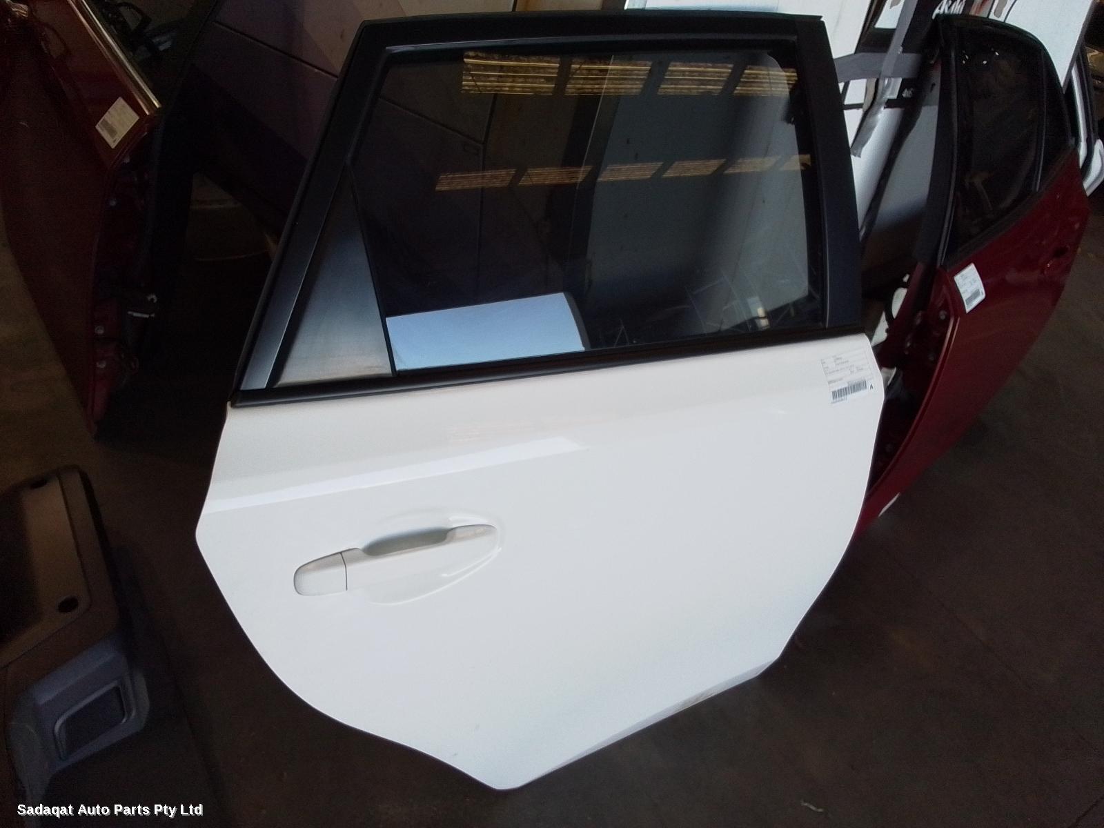 Toyota Corolla Right_rear_door_sliding