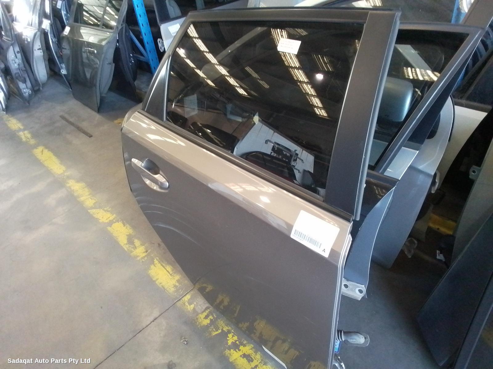 Toyota Corolla Right_rear_door_sliding