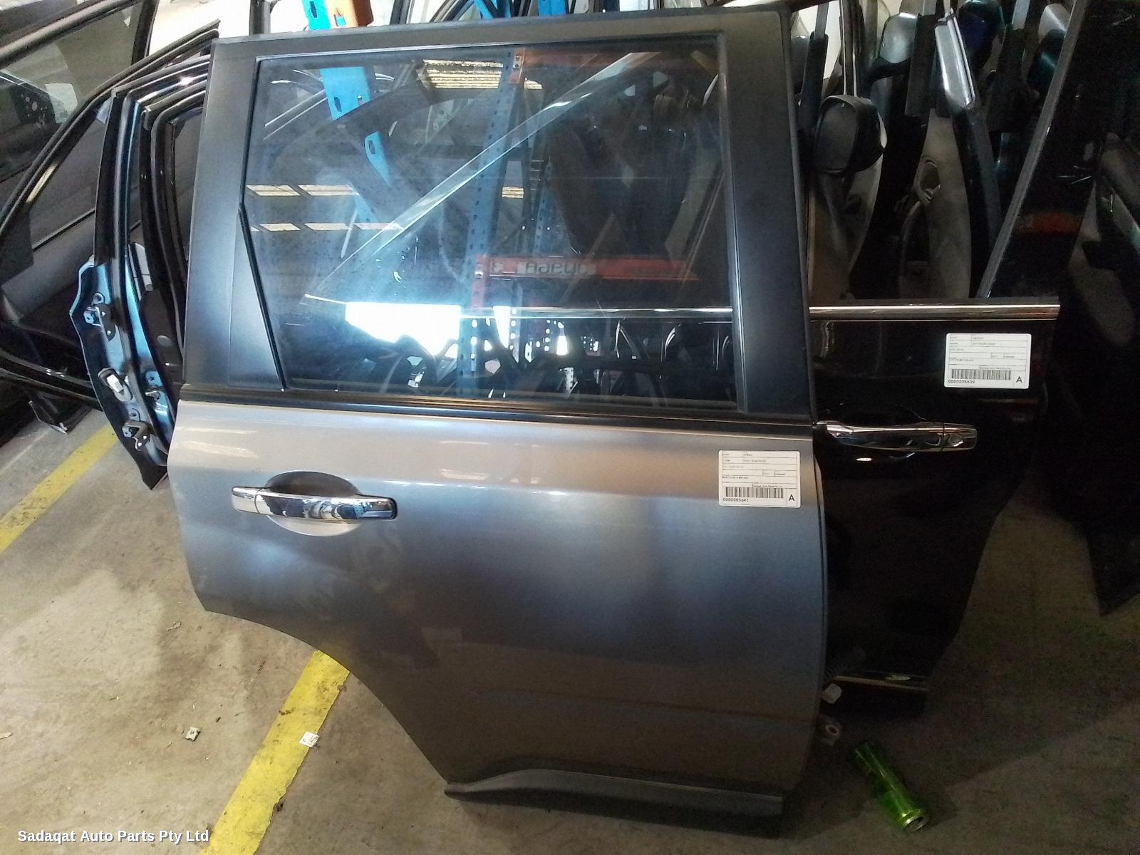 Nissan Xtrail Right_rear_door_sliding