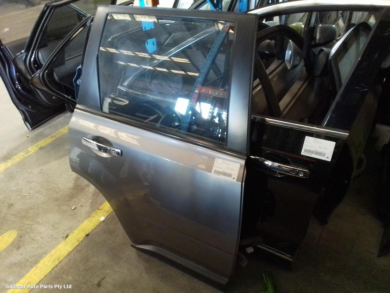 Nissan Xtrail Right_rear_door_sliding