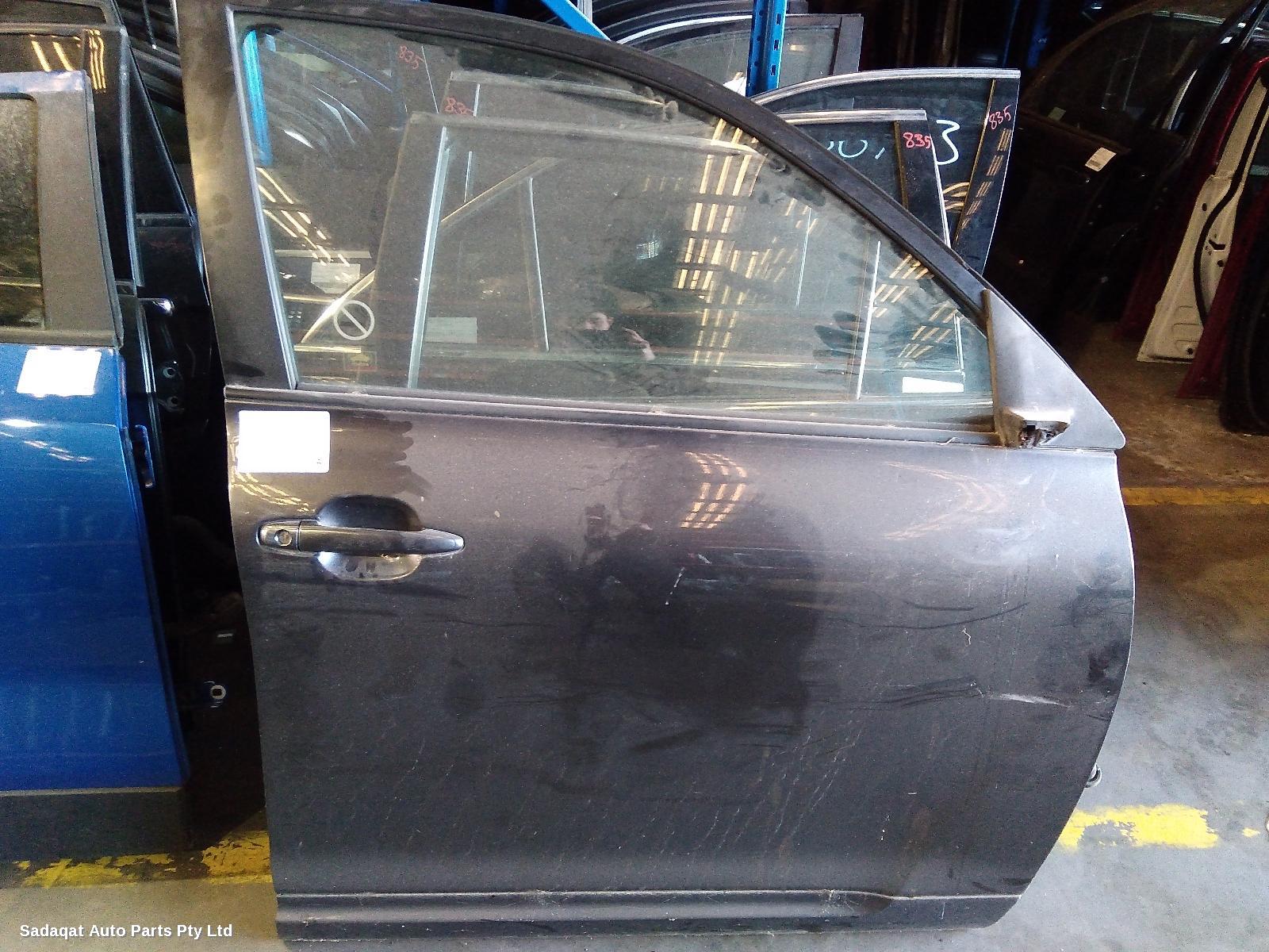 Toyota Kluger Right Front Door