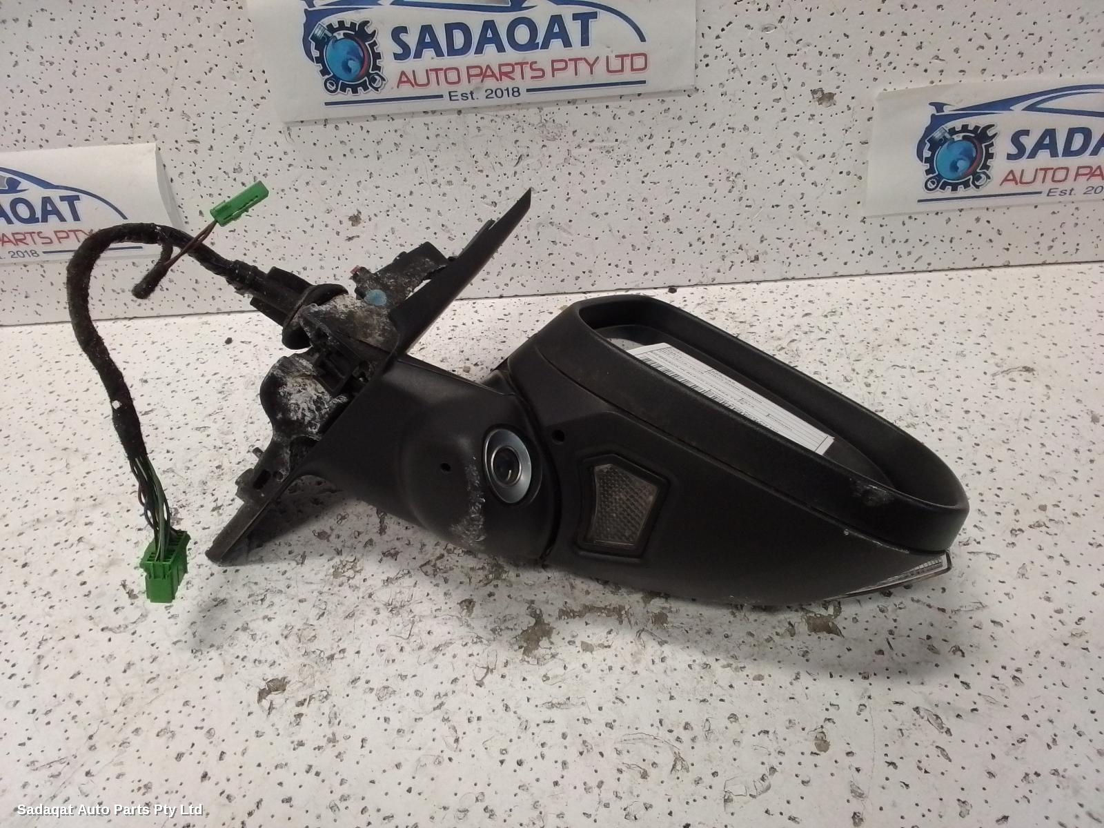 Volvo S60/v60 Right Door Mirror