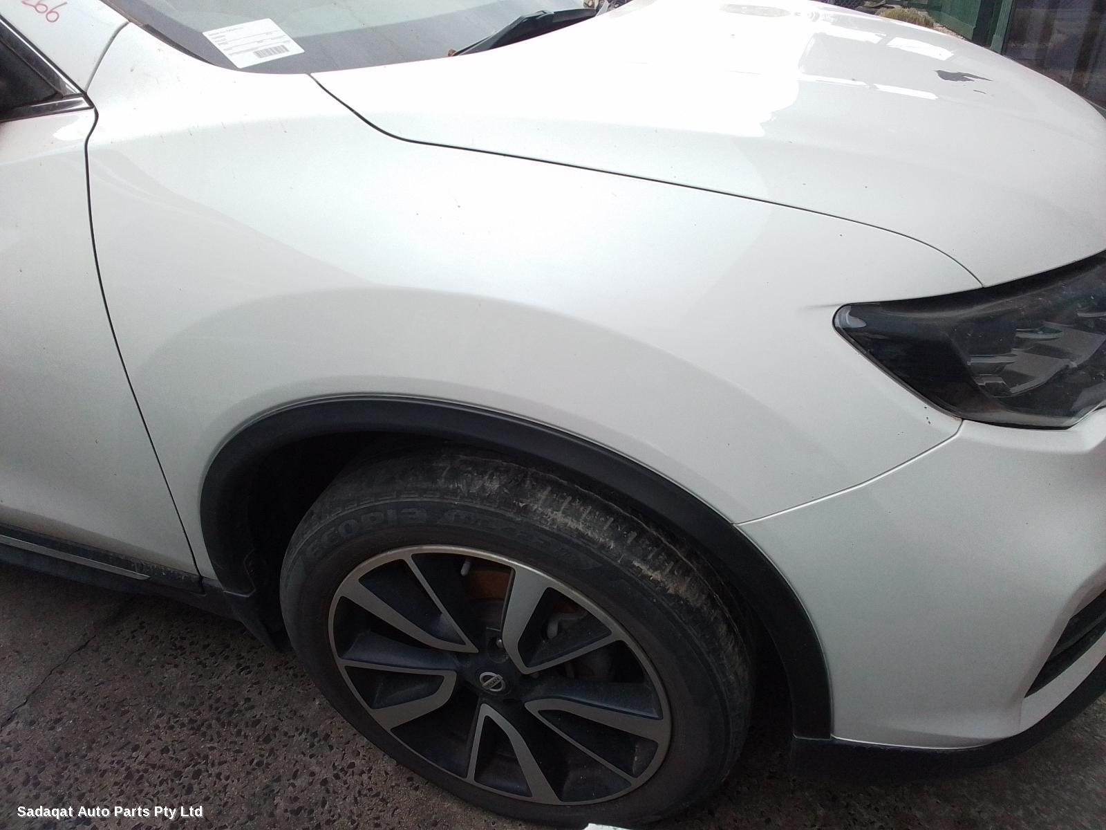 Nissan Xtrail Right Front Door