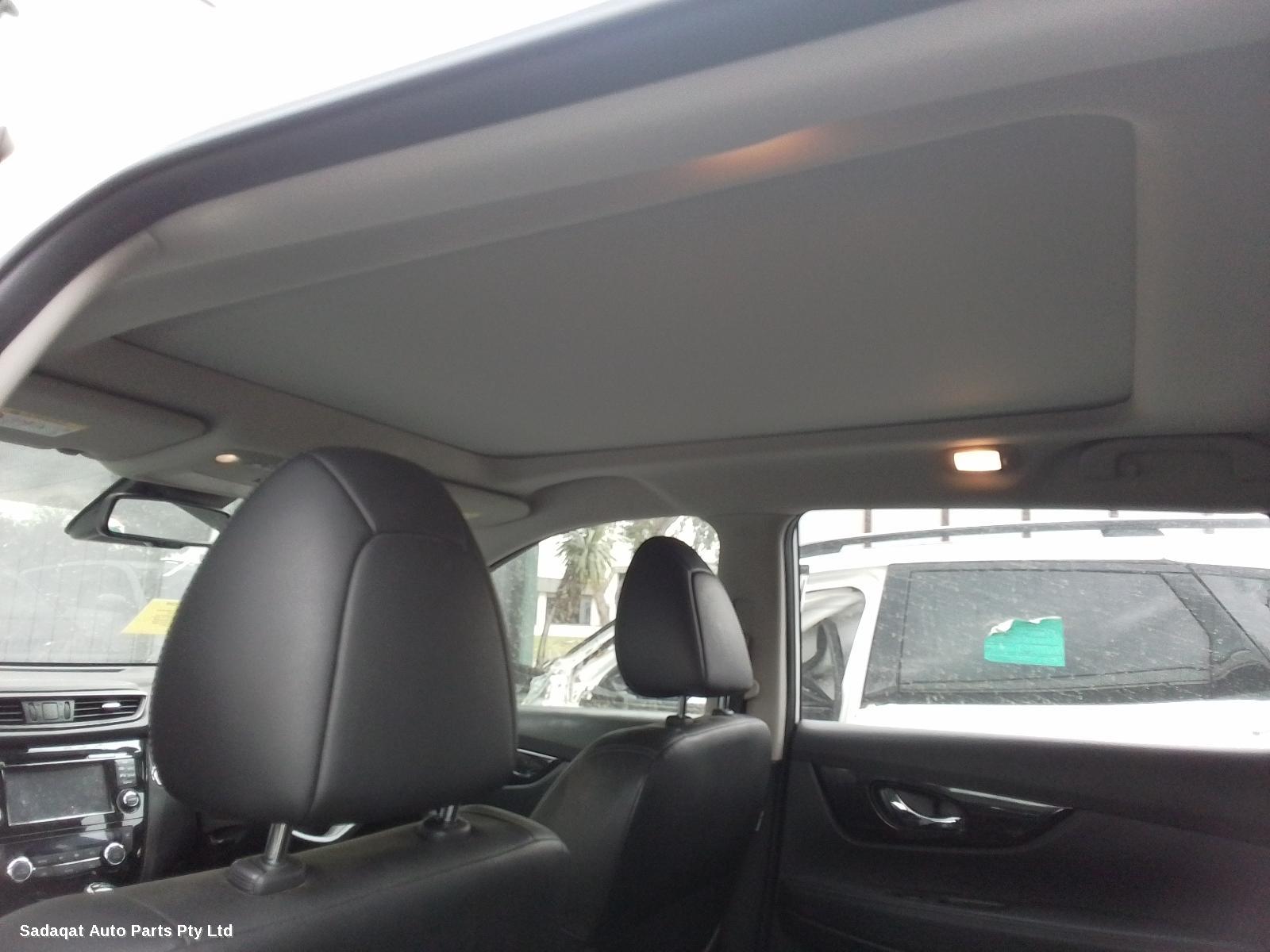 Nissan Xtrail Right Front Door