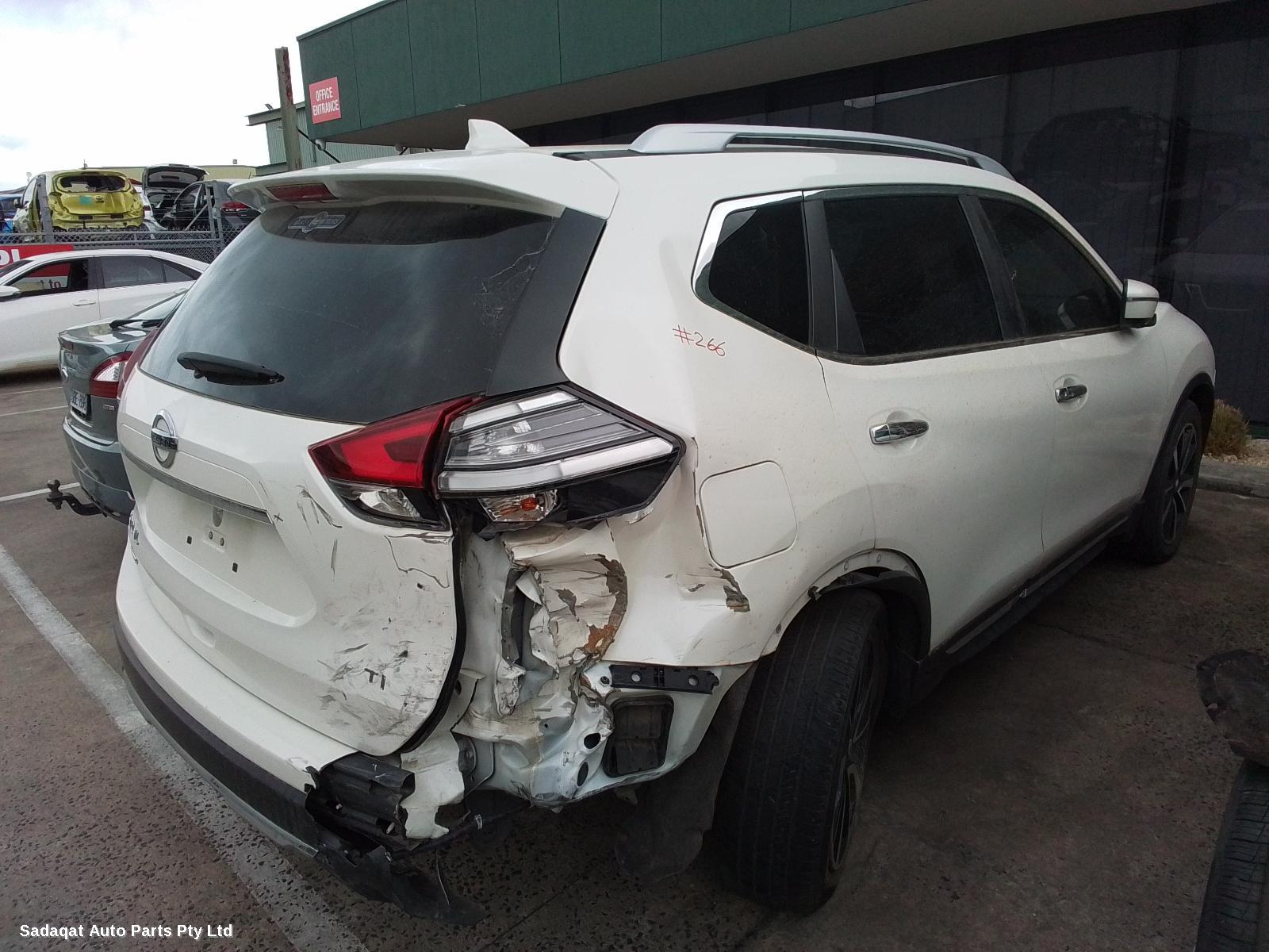 Nissan Xtrail Right Front Door