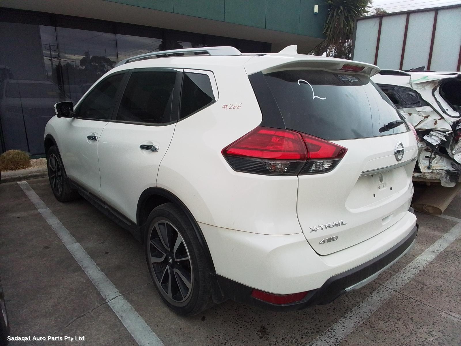 Nissan Xtrail Right Front Door