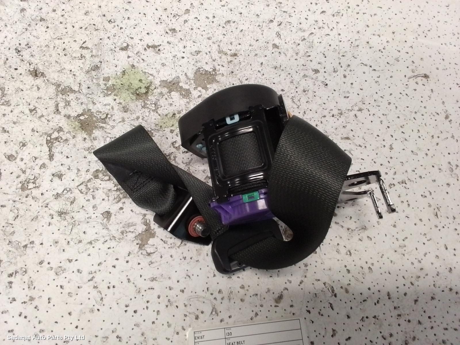 Hyundai I30 Seatbelt/stalk