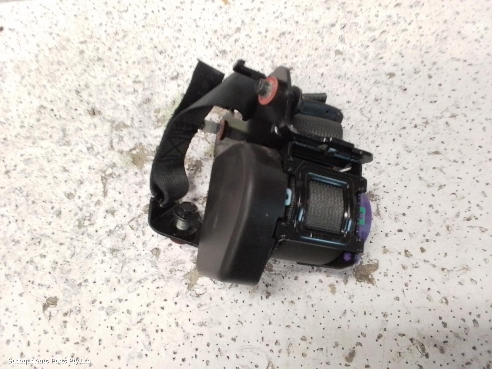 Hyundai I30 Seatbelt/stalk