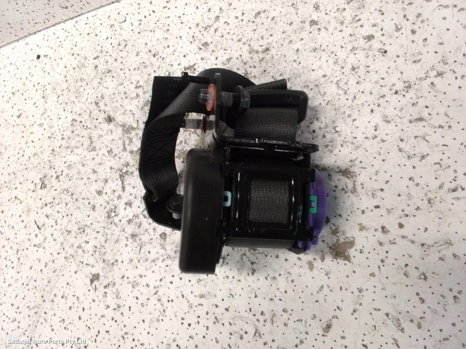 Hyundai I30 Seatbelt/stalk