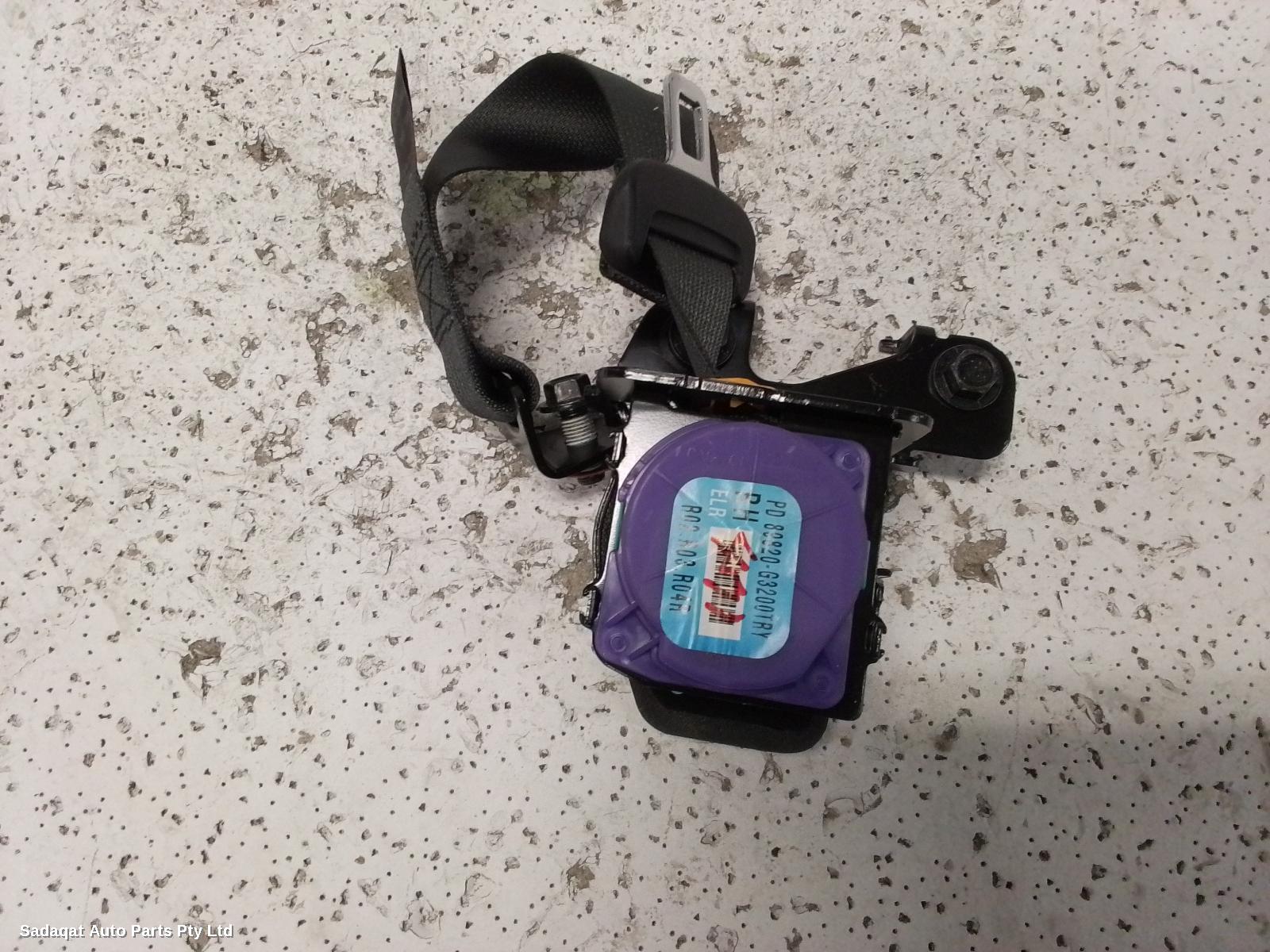 Hyundai I30 Seatbelt/stalk