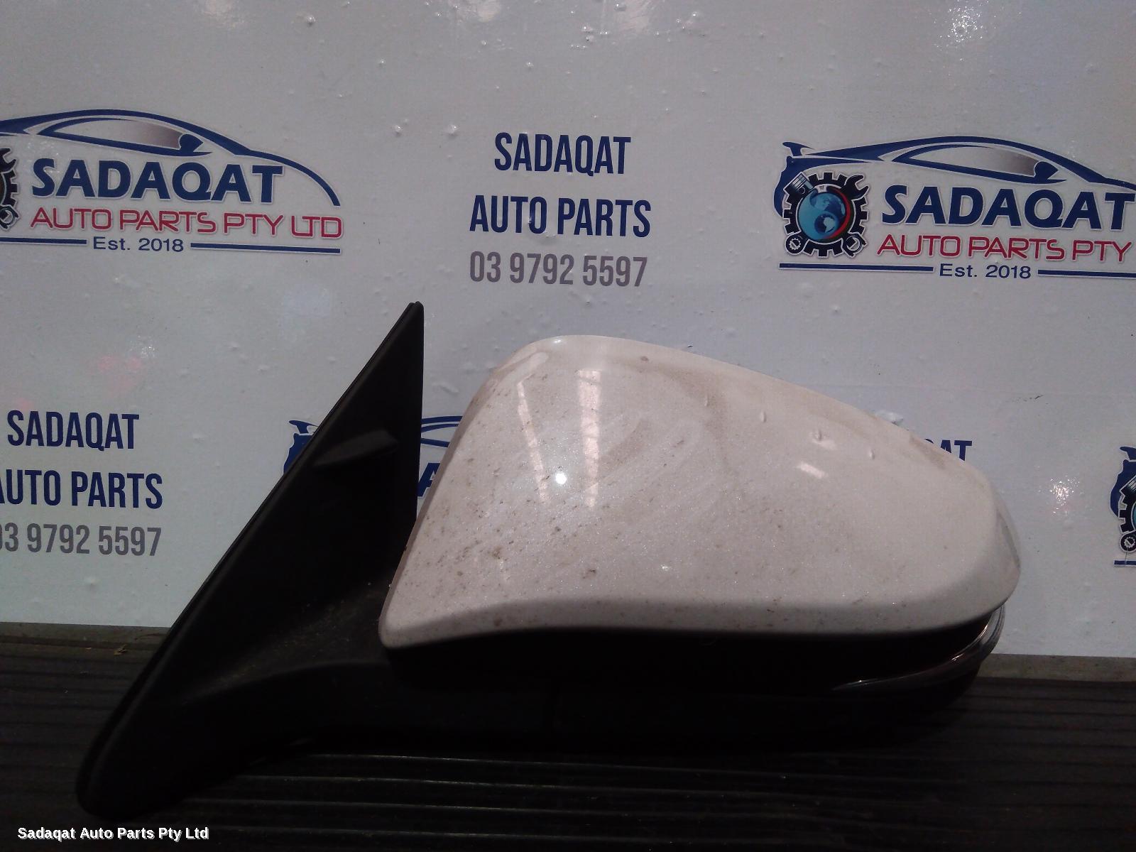 Toyota Kluger Left Door Mirror