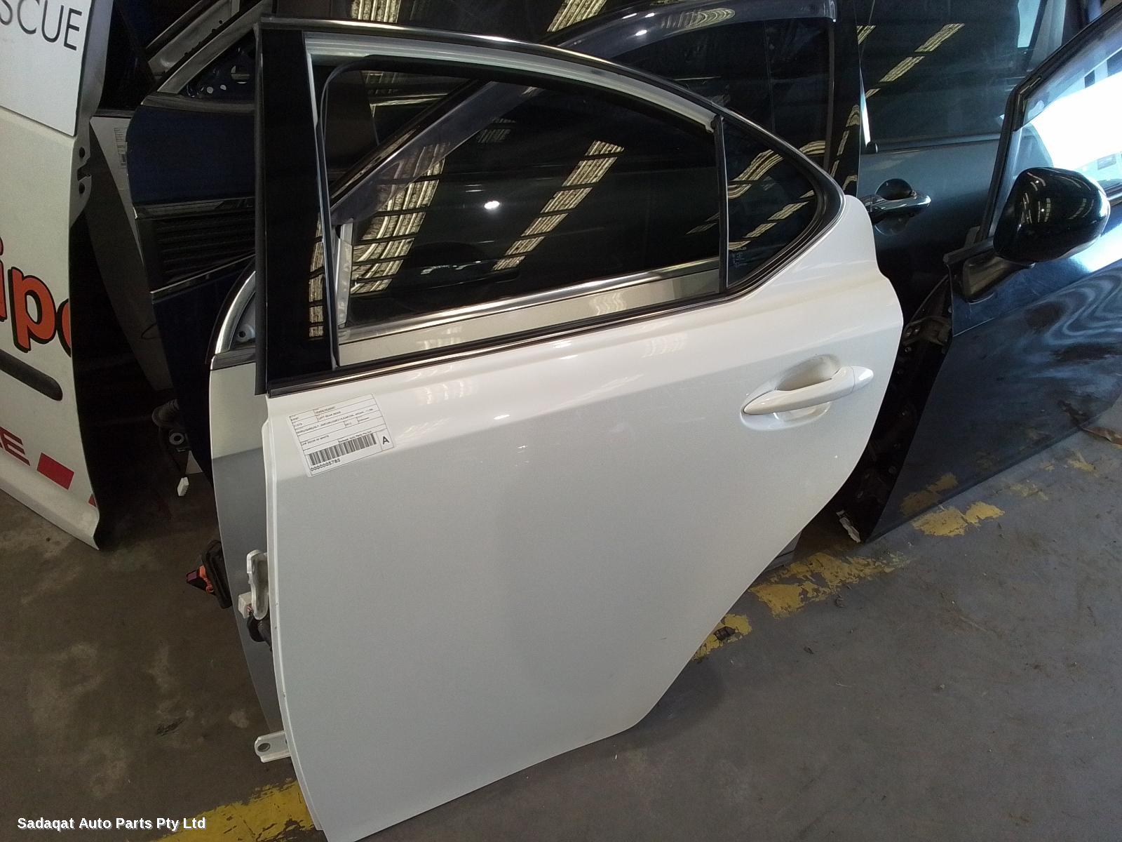 Lexus Is250/is250c Left Rear Door/sliding