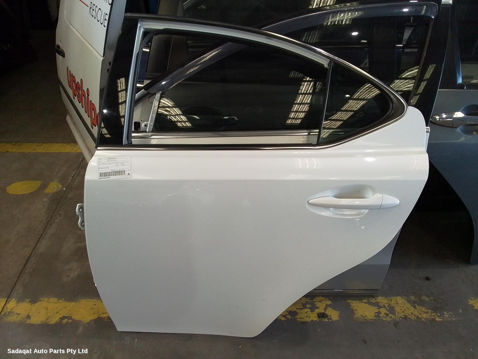 Lexus Is250/is250c Left Rear Door/sliding