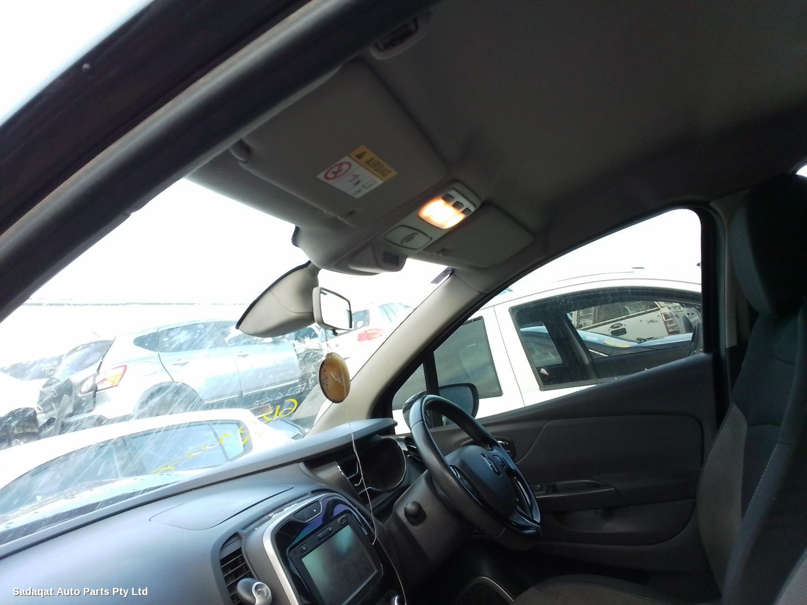 Renault Captur Right Guard