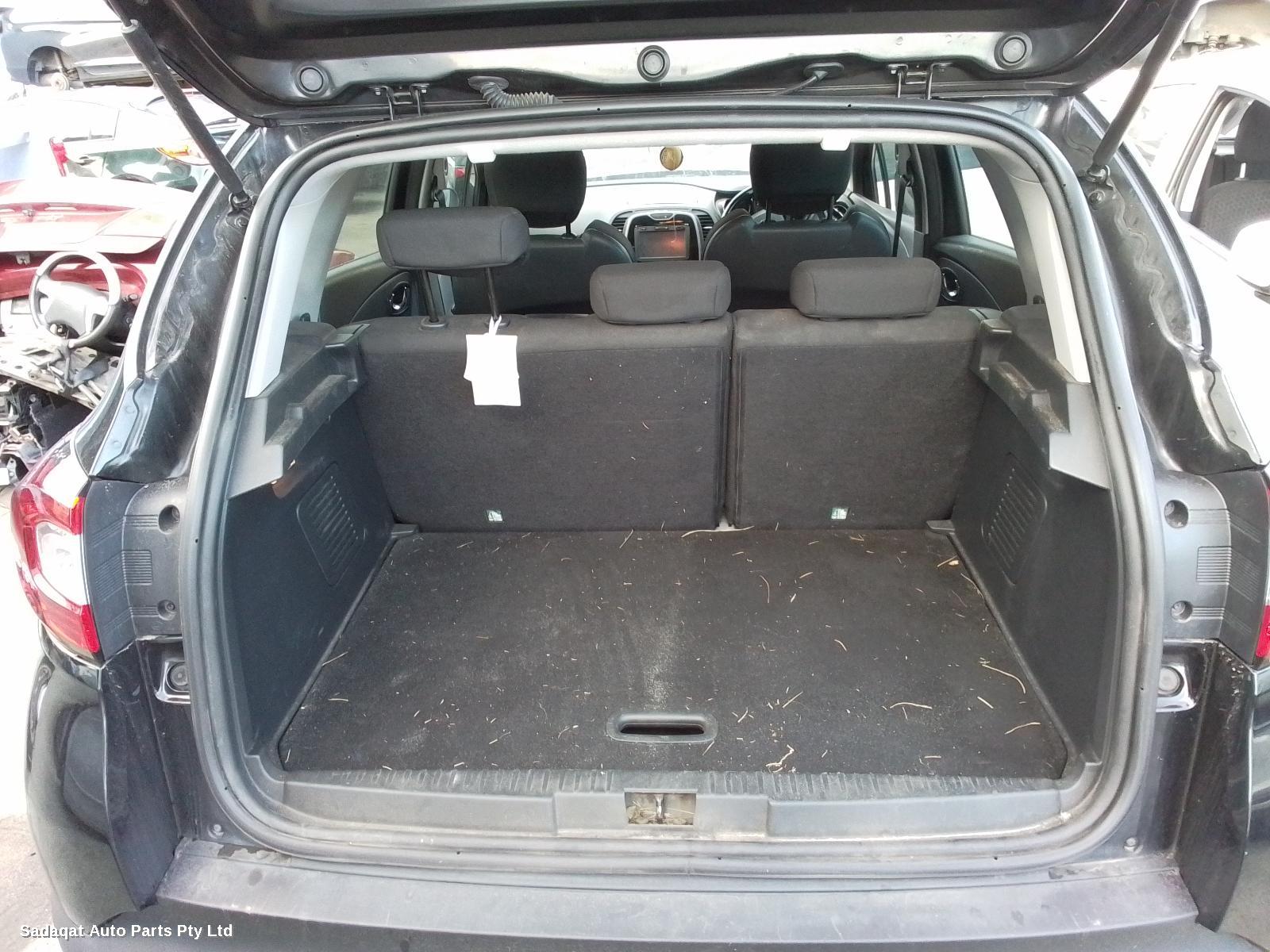 Renault Captur Right Guard