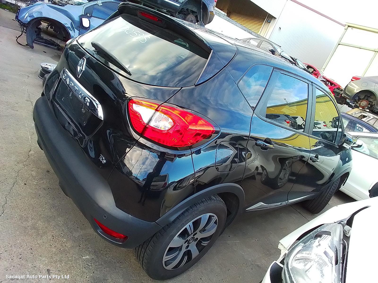 Renault Captur Right Guard