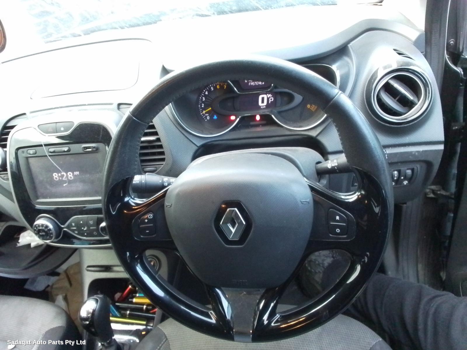 Renault Captur Right Guard