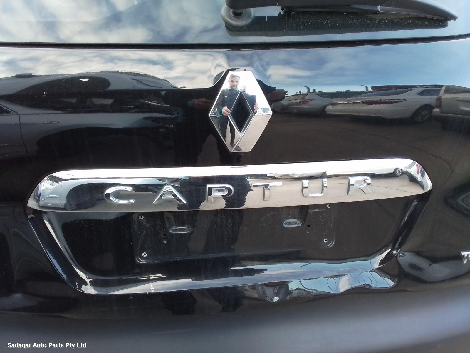 Renault Captur Right Guard