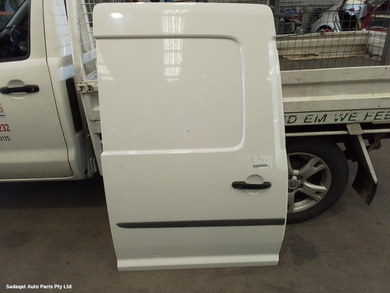 Volkswagen Caddy Right_rear_door_sliding