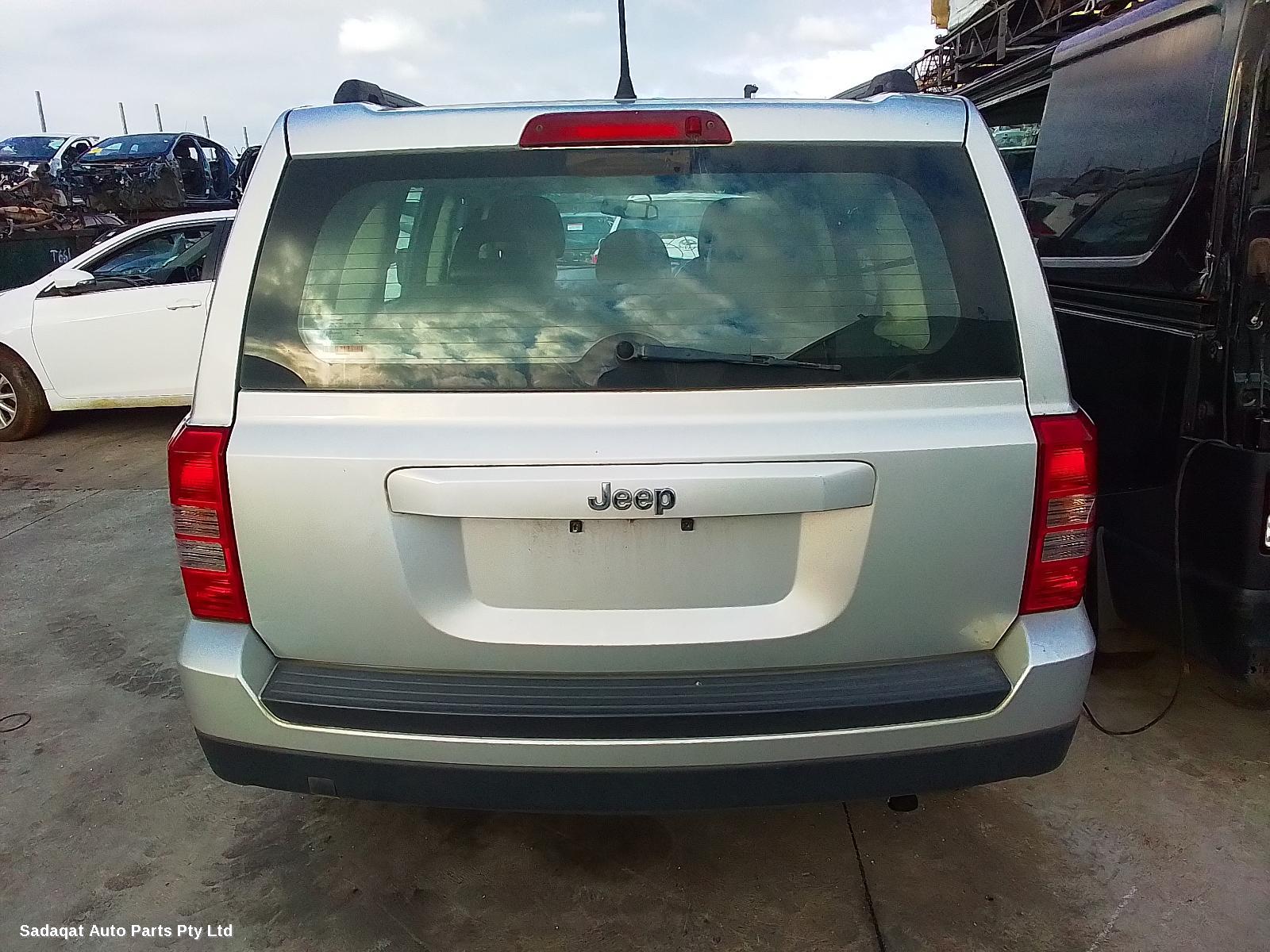 Jeep Patriot Left Taillight