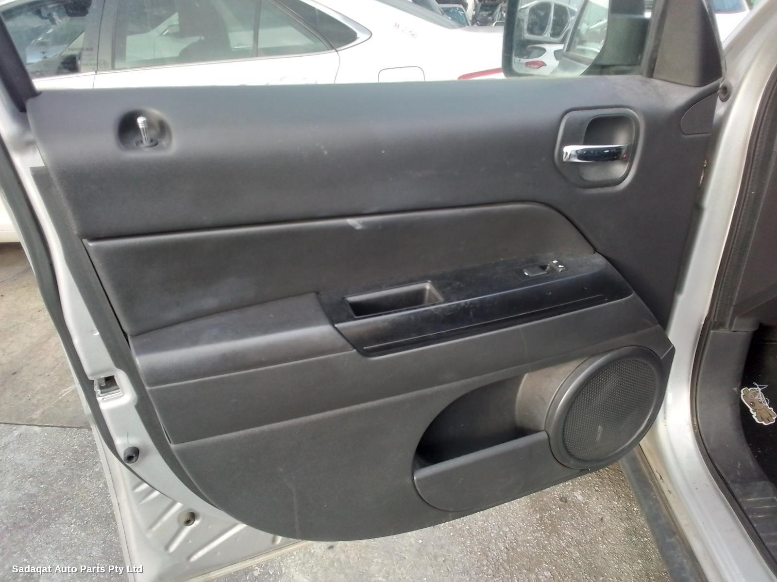 Jeep Patriot Left Taillight