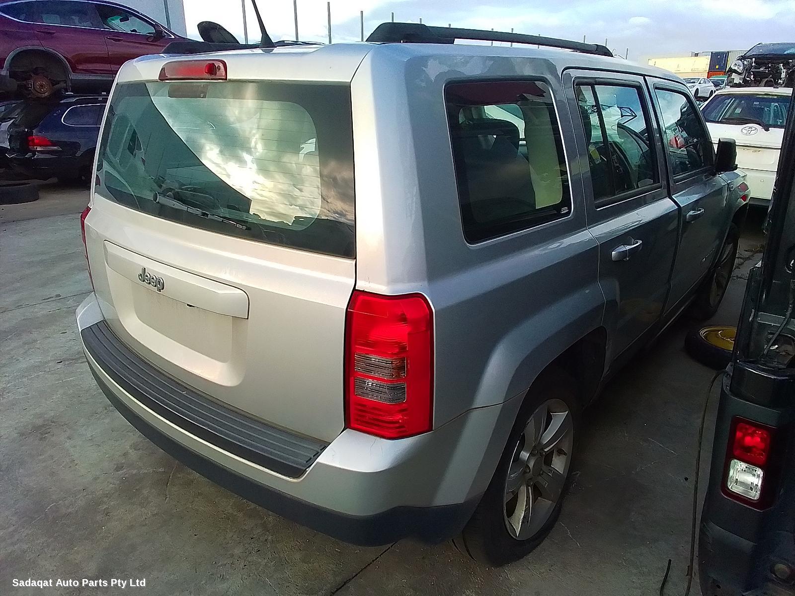 Jeep Patriot Left Taillight