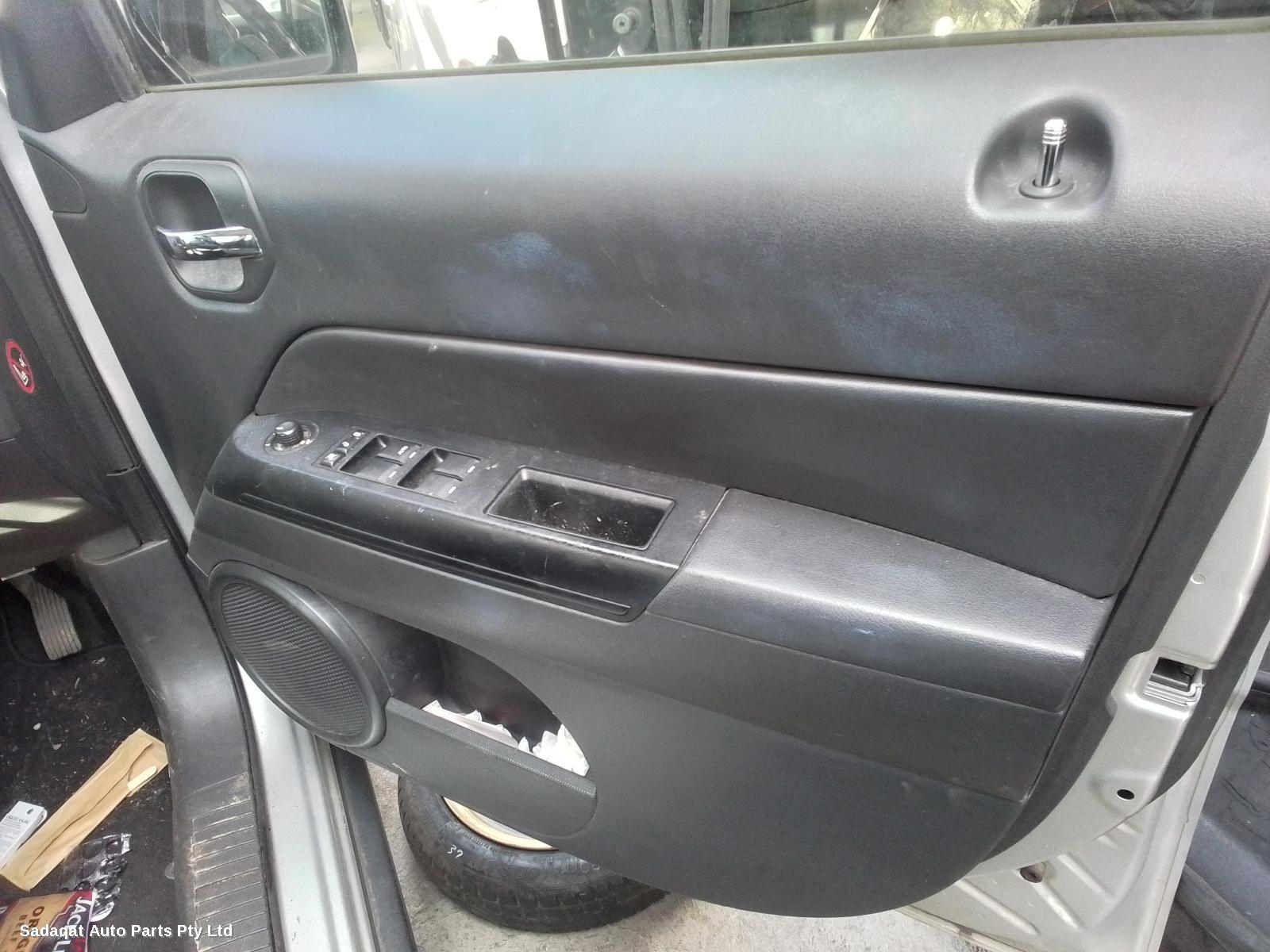 Jeep Patriot Left Taillight