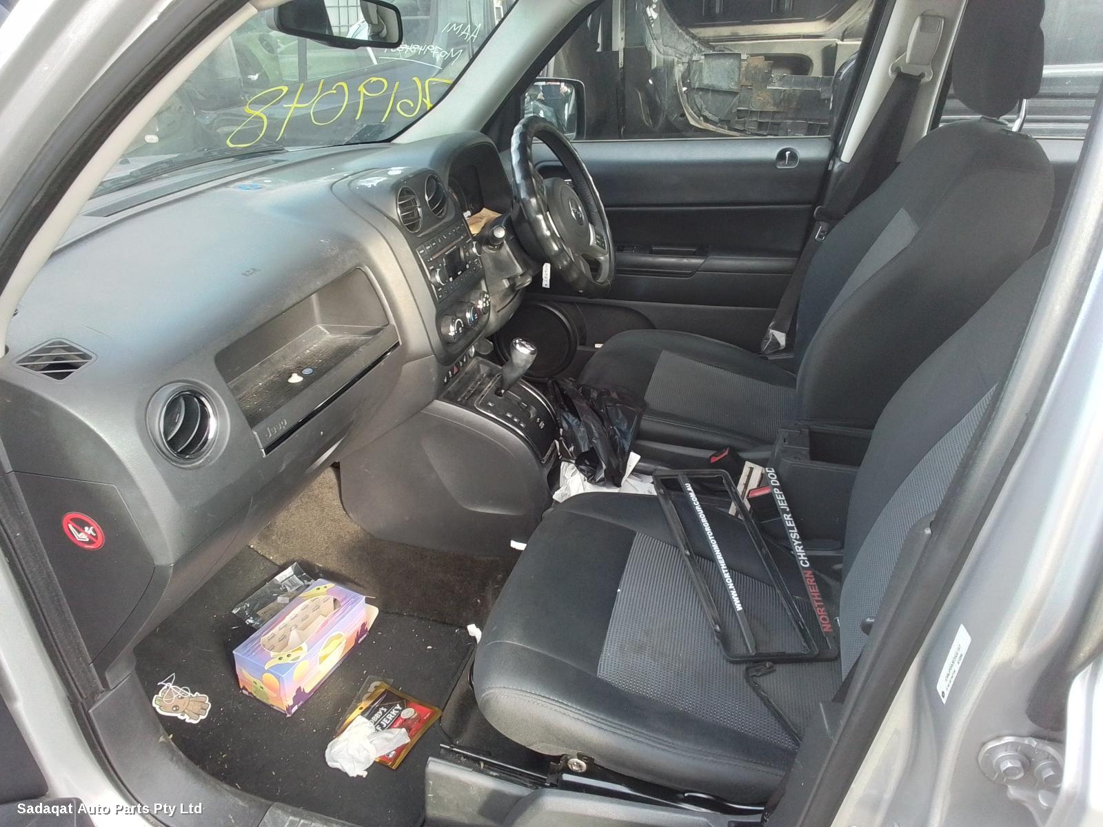 Jeep Patriot Left Taillight