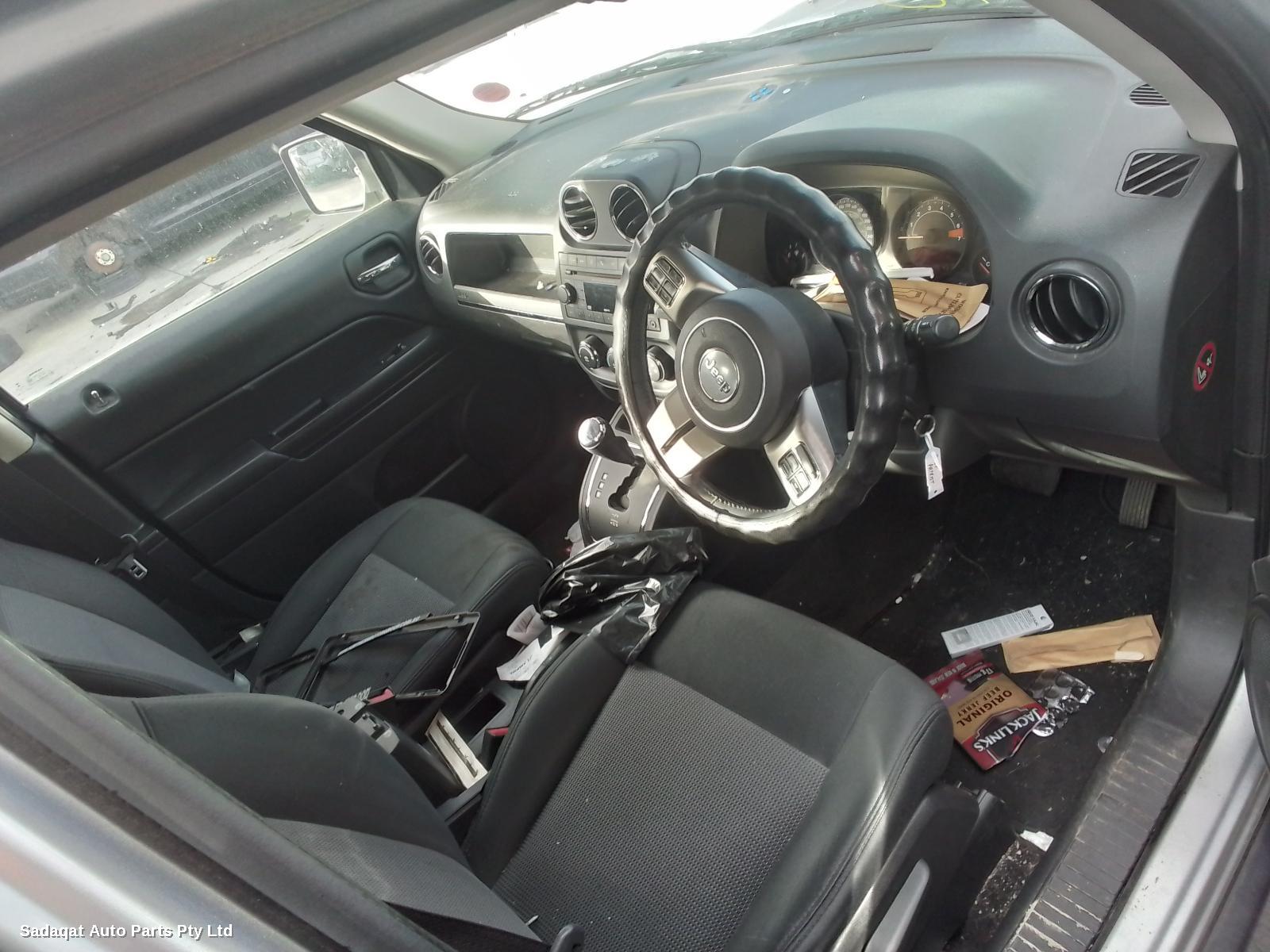 Jeep Patriot Left Taillight