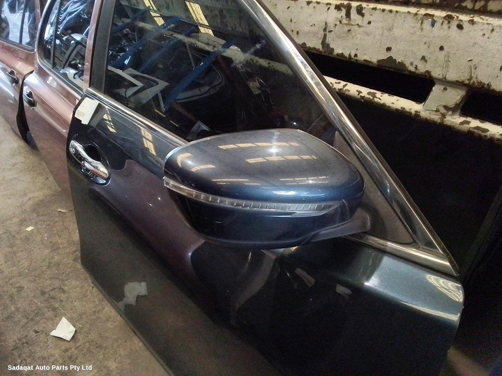 Nissan Xtrail Right Door Mirror