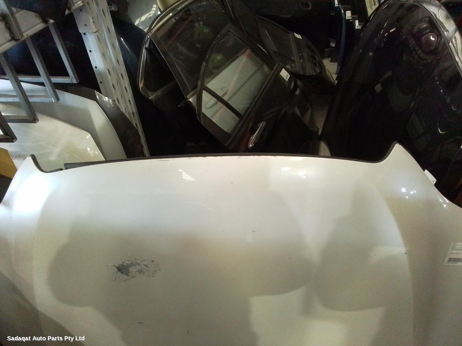 Toyota Kluger Bonnet