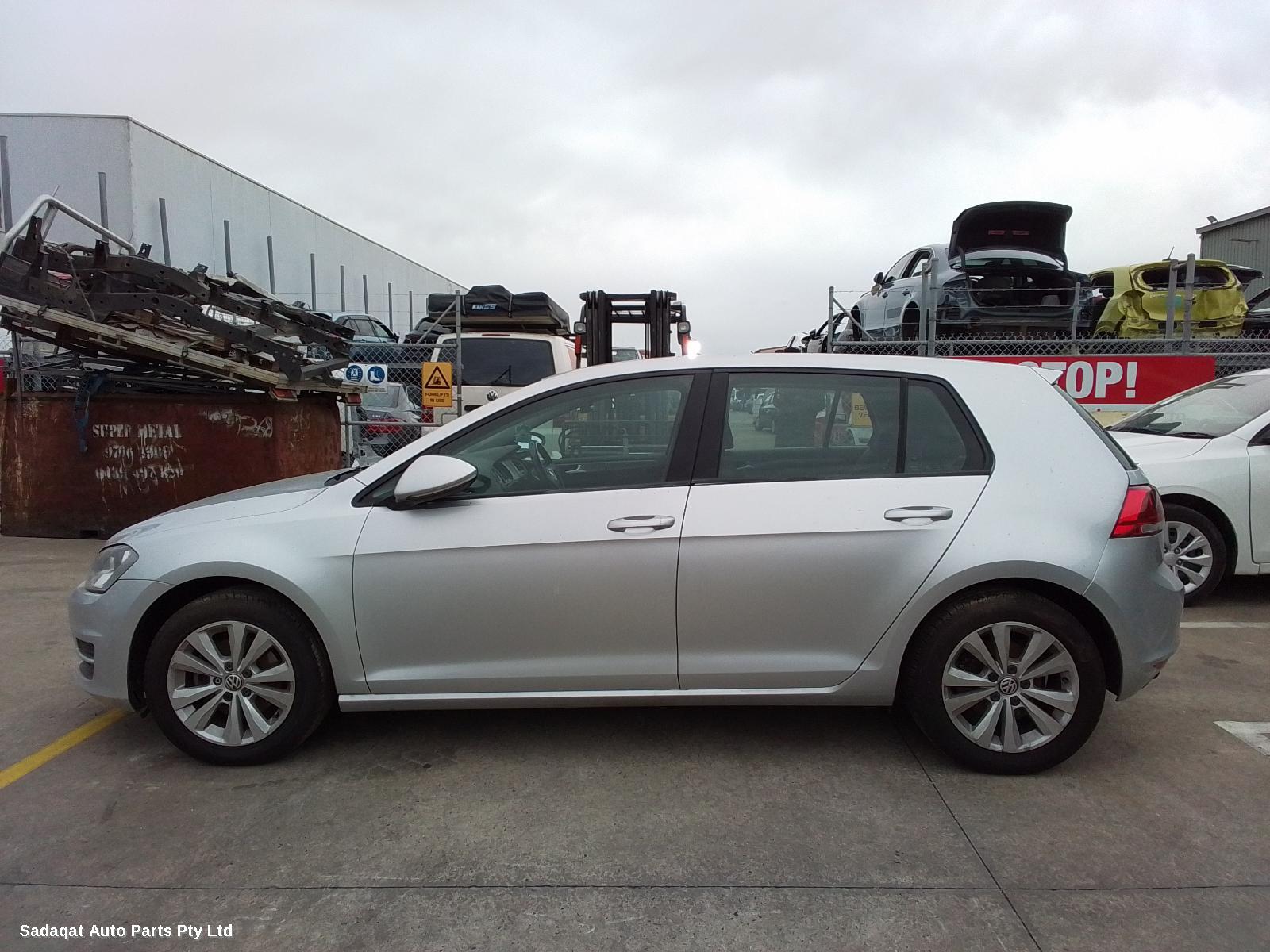 Volkswagen Golf R/bar Bracket/reinfo