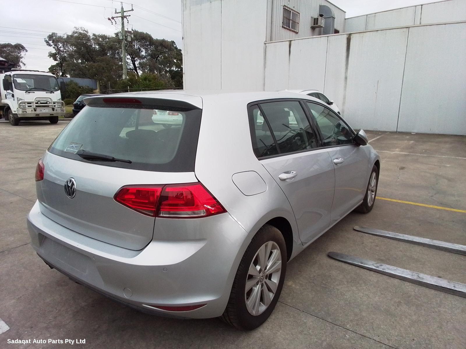 Volkswagen Golf R/bar Bracket/reinfo